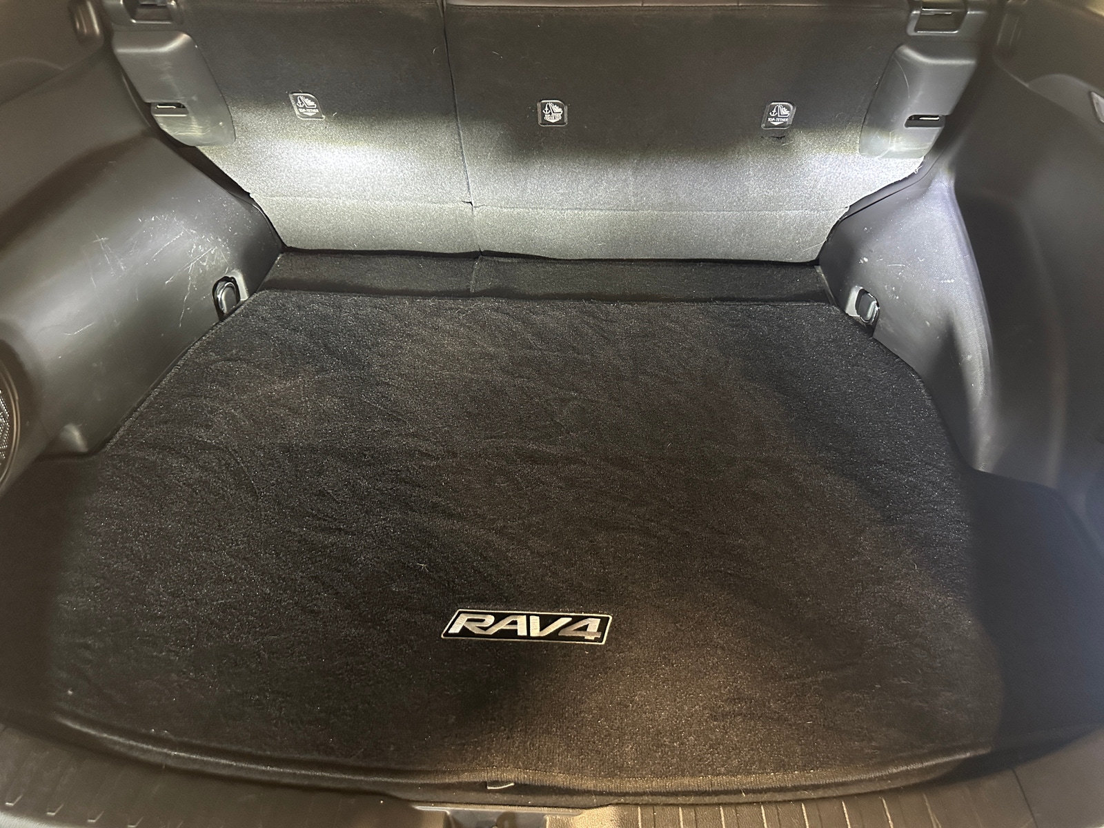 Thumbnail: 2020 Toyota RAV4 - 6
