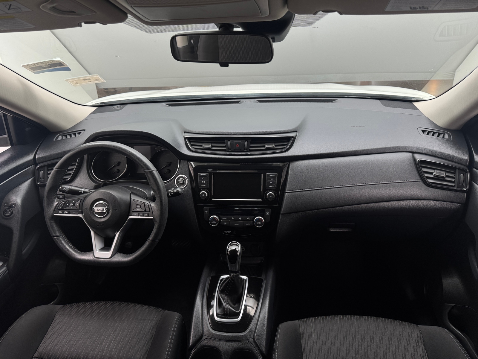Thumbnail: 2019 Nissan Rogue - 3