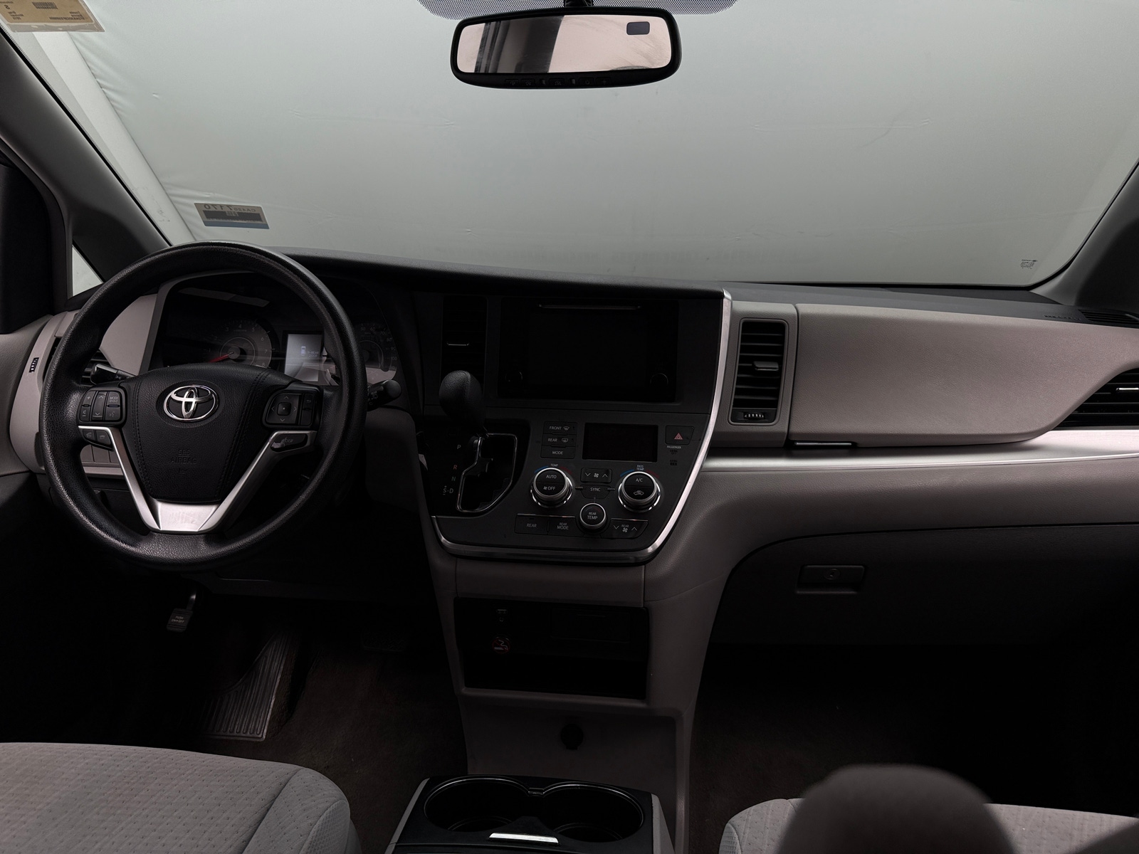 Thumbnail: 2015 Toyota Sienna - 3