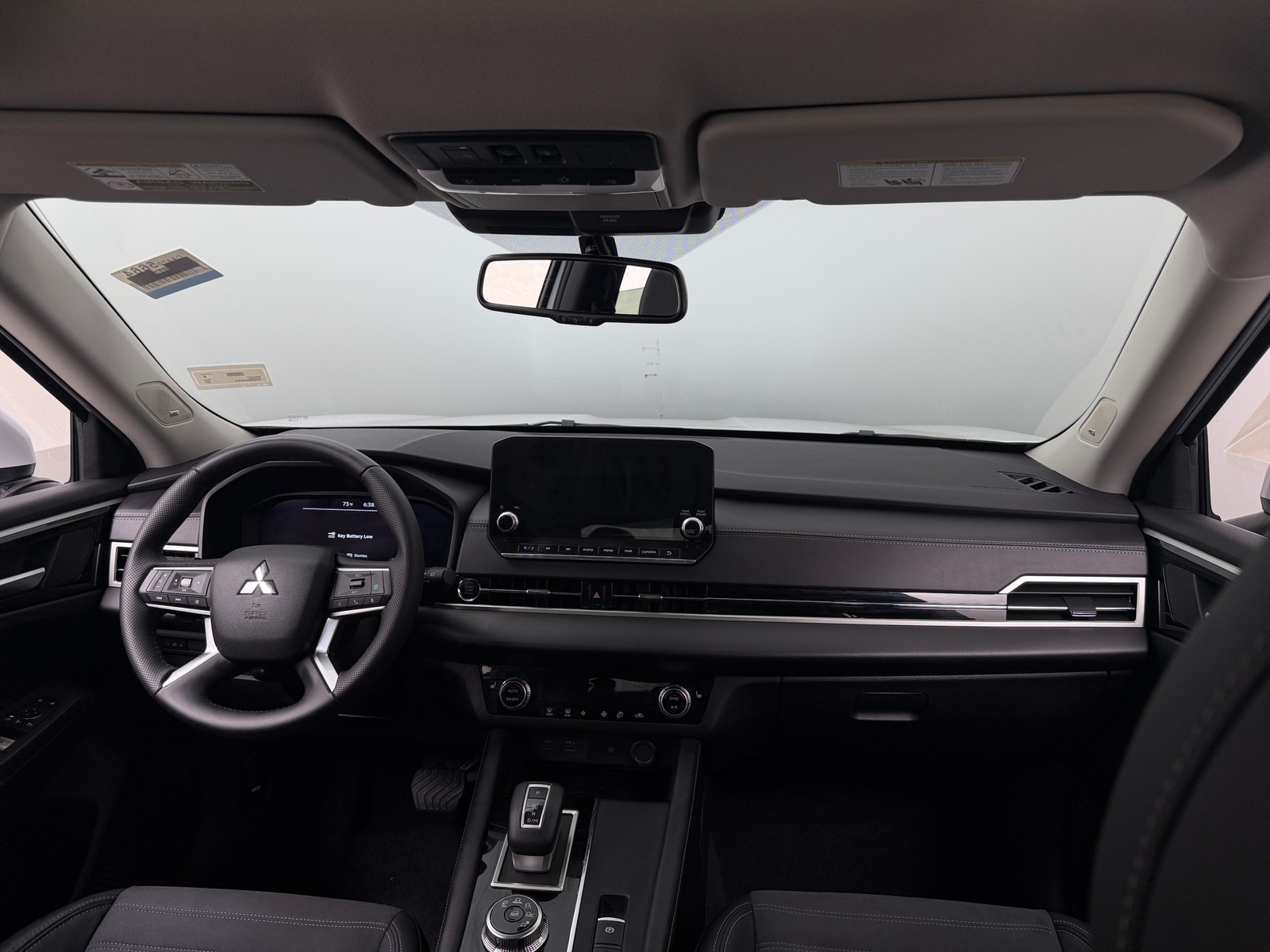 Thumbnail: 2024 Mitsubishi Outlander - 2