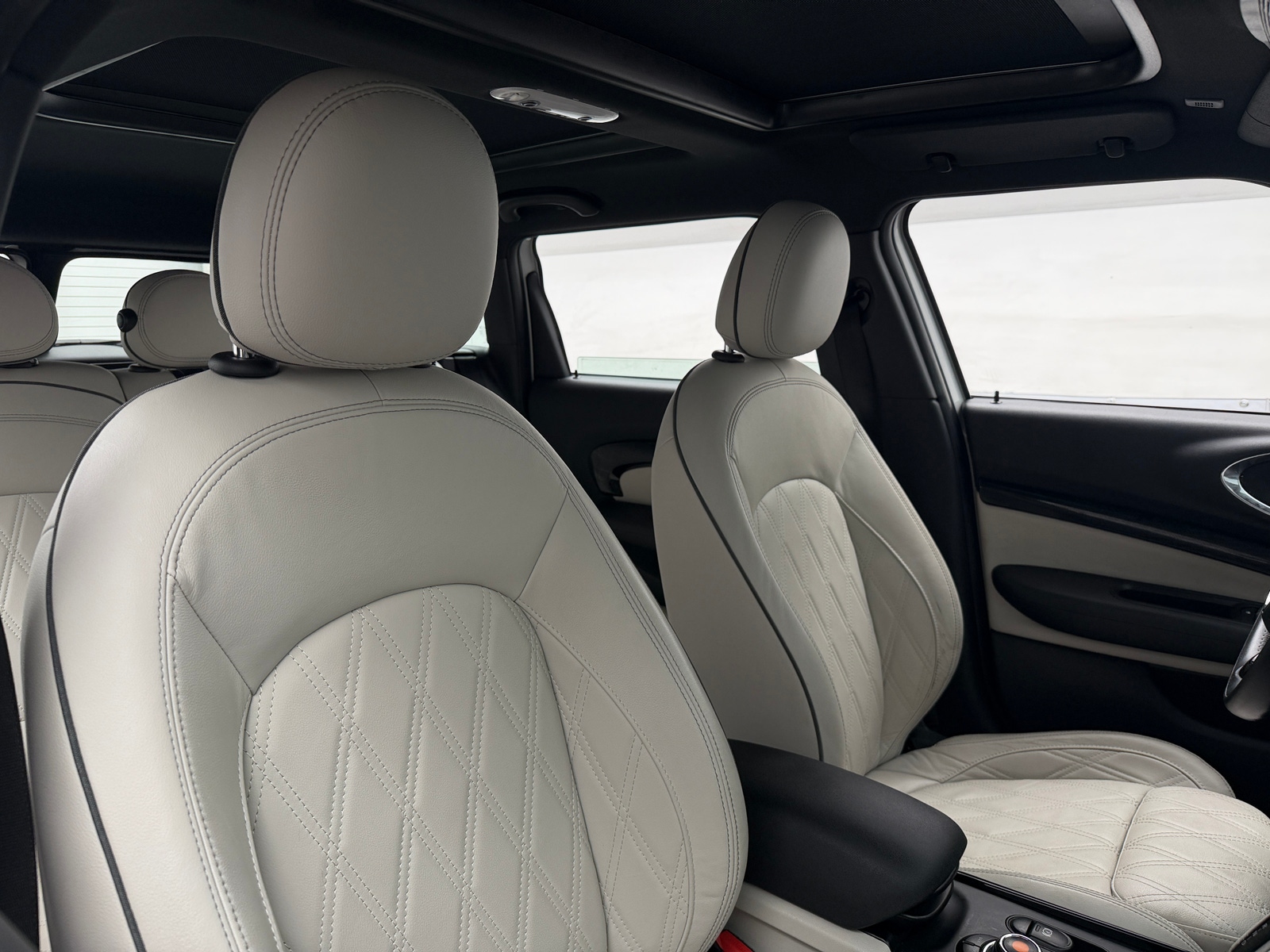 Thumbnail: 2020 MINI Cooper Clubman - 2