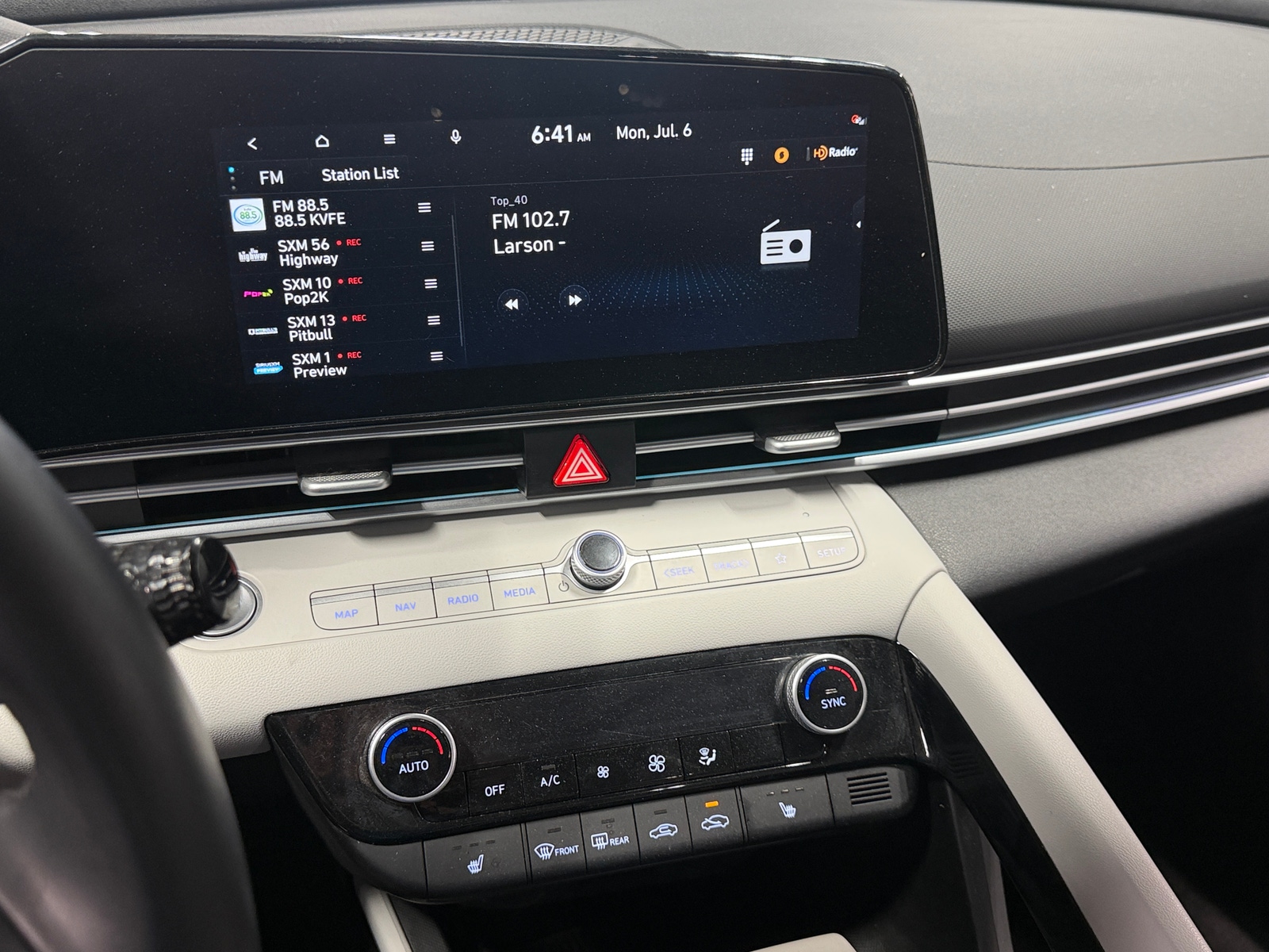 Thumbnail: 2025 Hyundai Elantra - 3