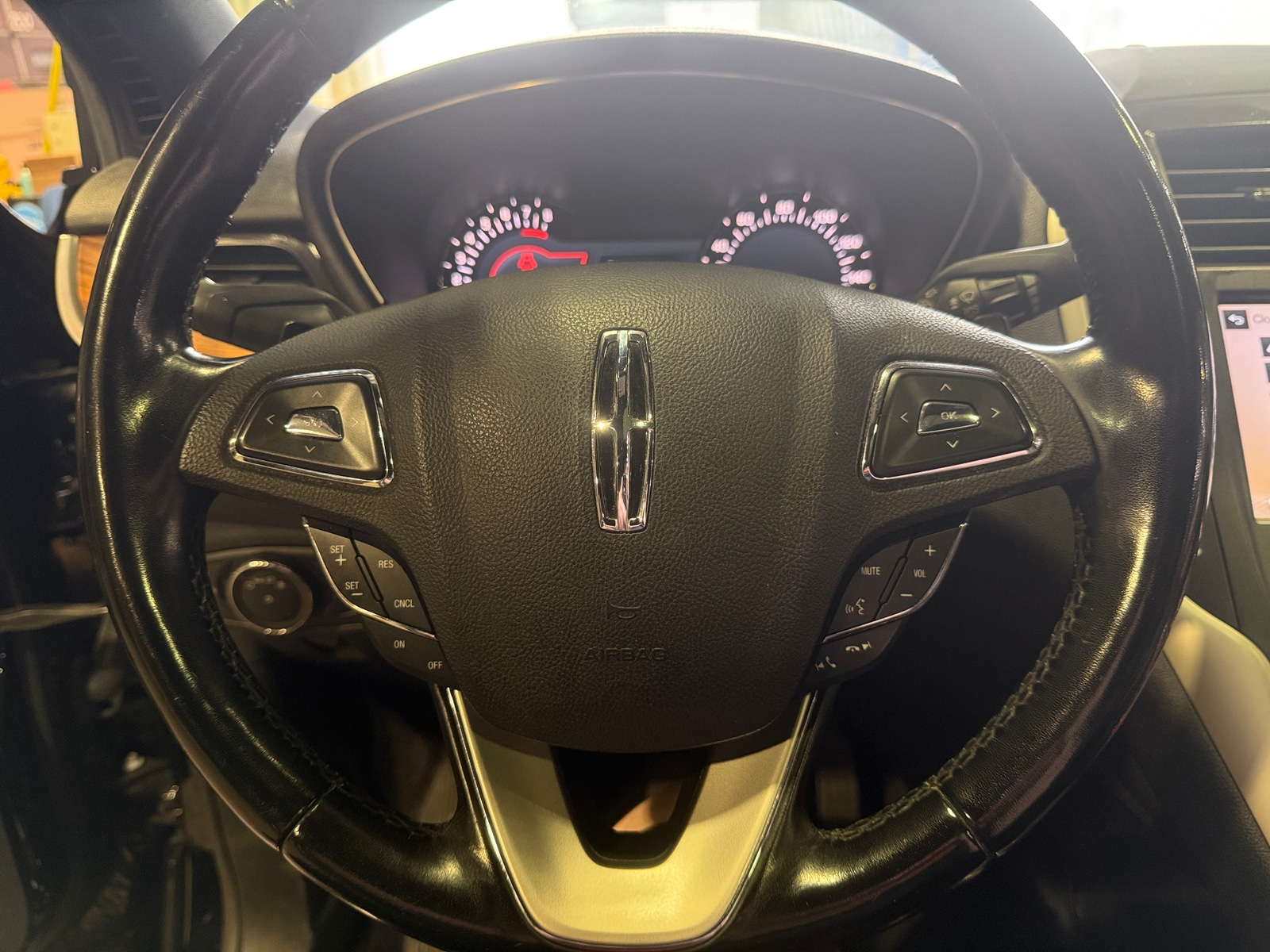 Thumbnail: 2018 Lincoln MKC - 4