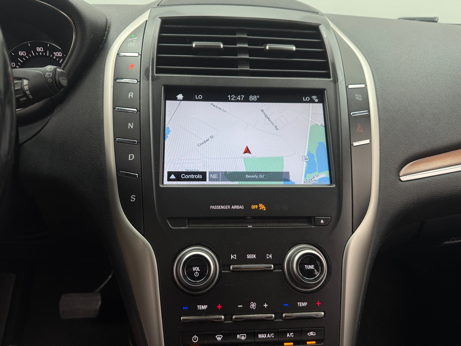 Thumbnail: 2018 Lincoln MKC - 3