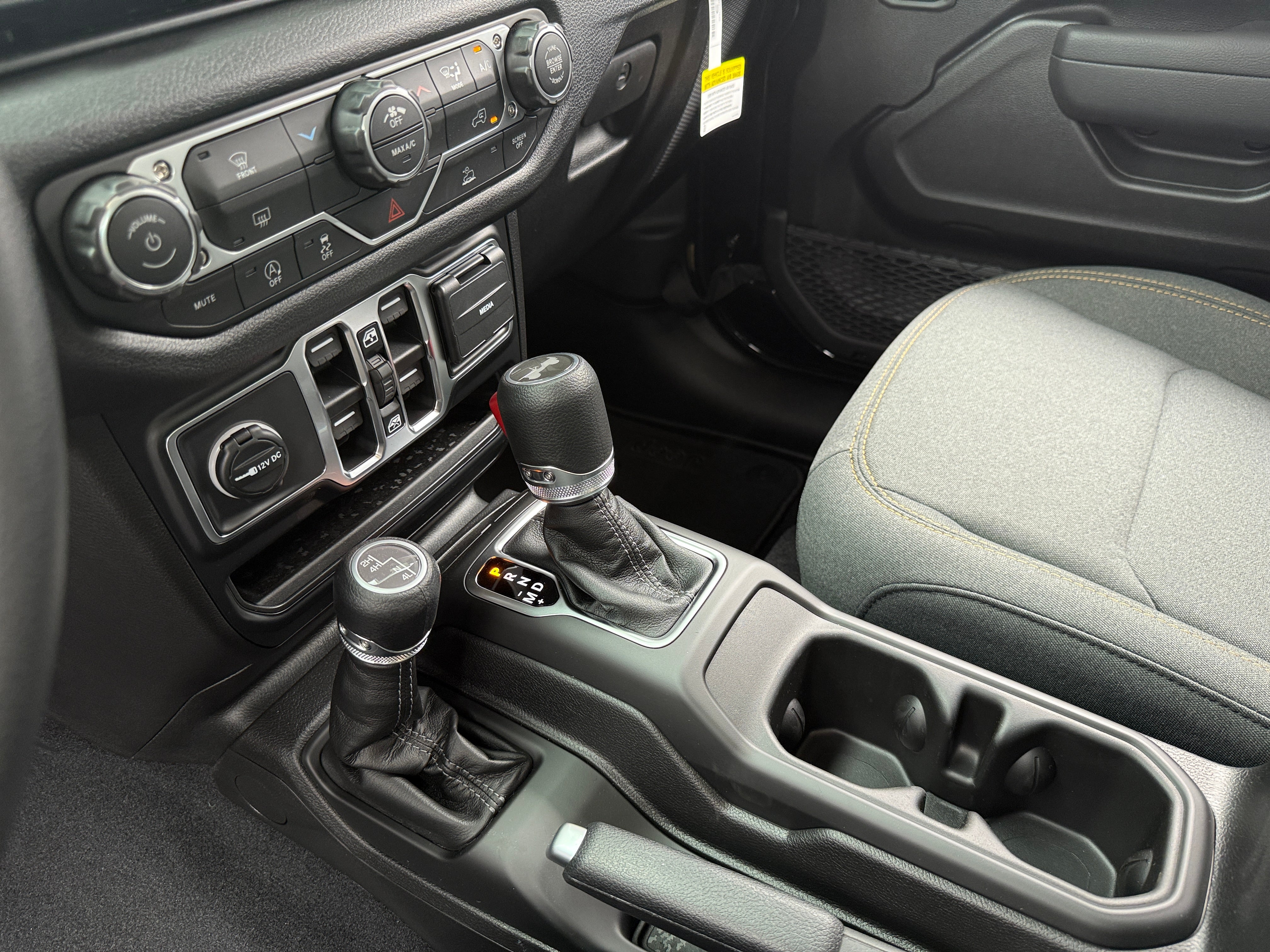 2026 Jeep Wrangler 4-Door Sport - Photo 7