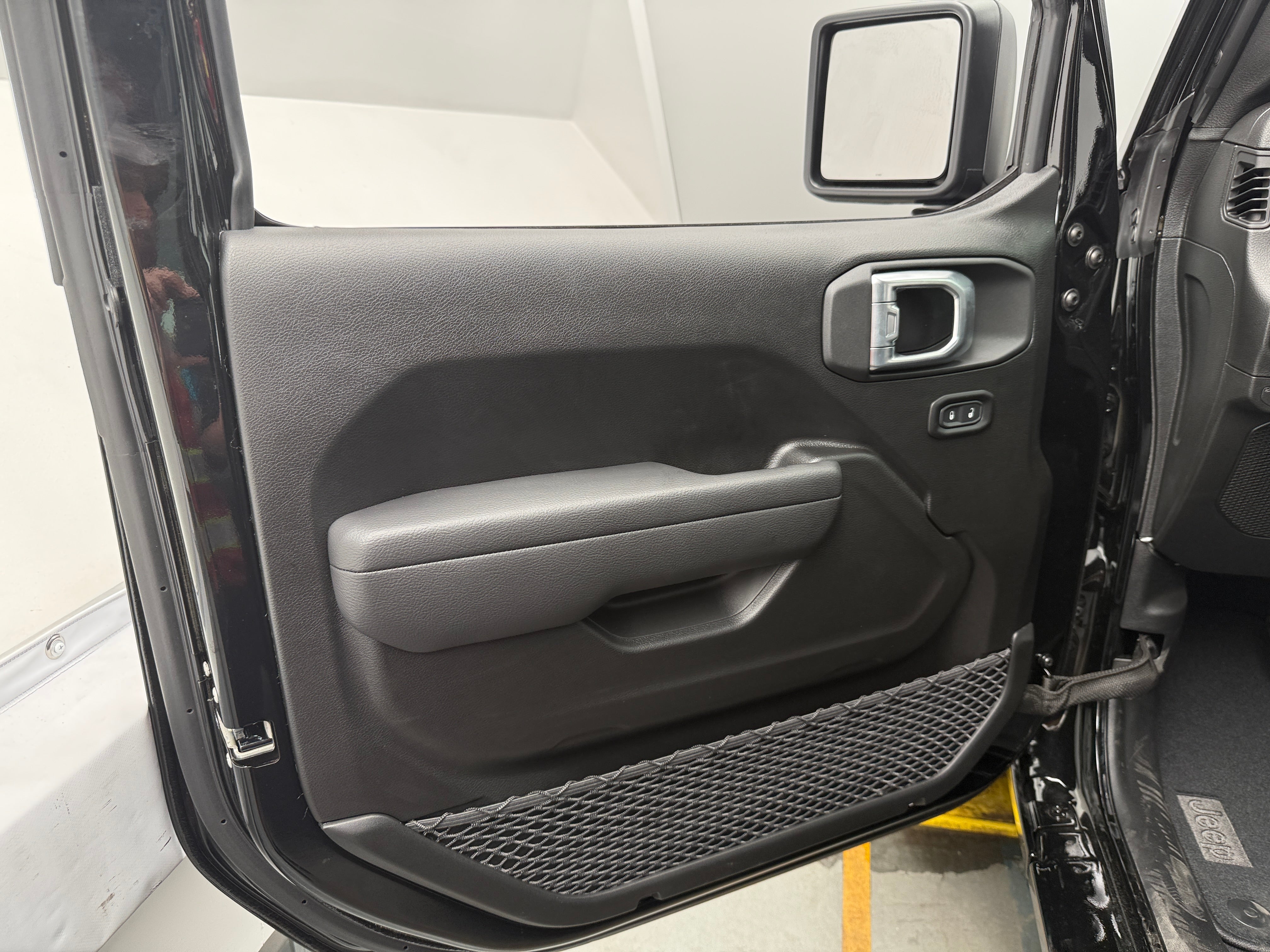 2026 Jeep Wrangler 4-Door Sport - Photo 9