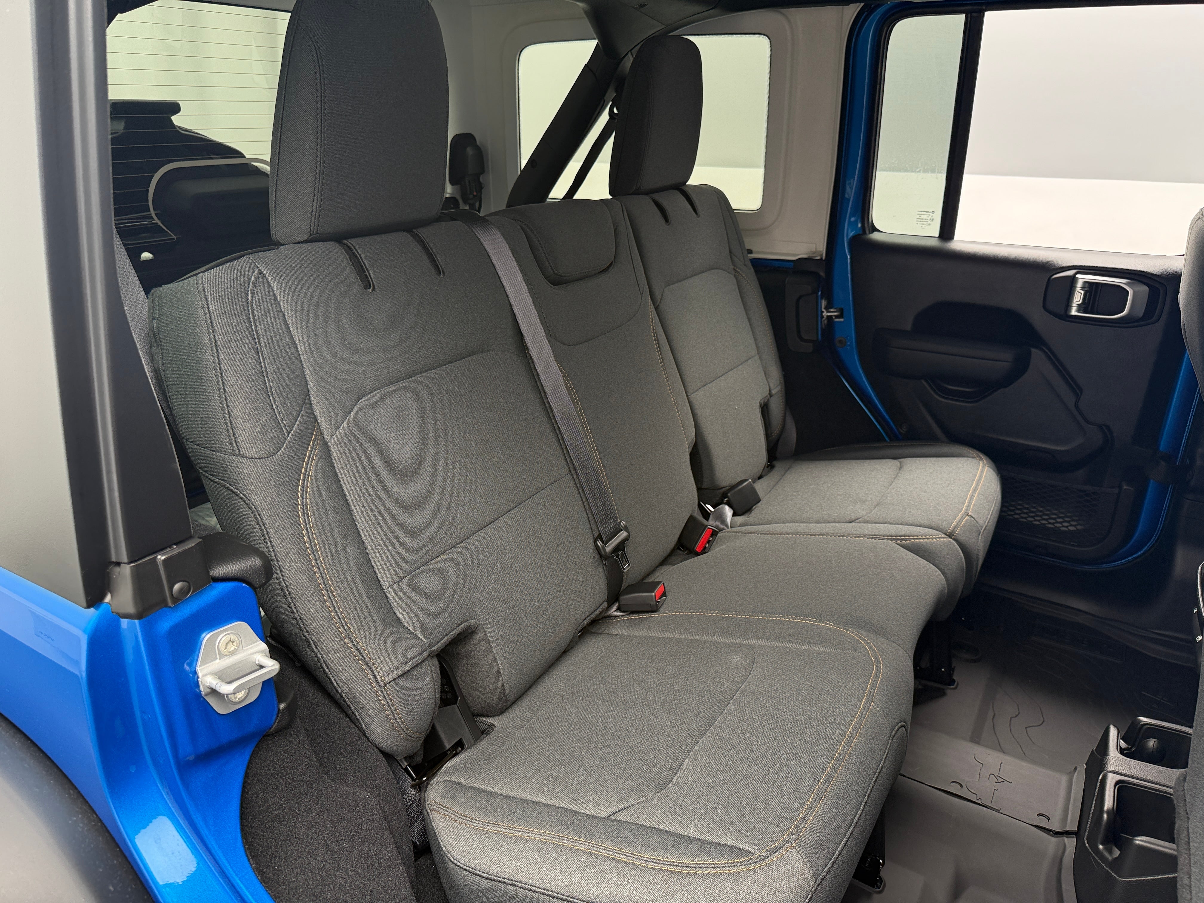 2026 Jeep Wrangler 4-Door Willys - Photo 4