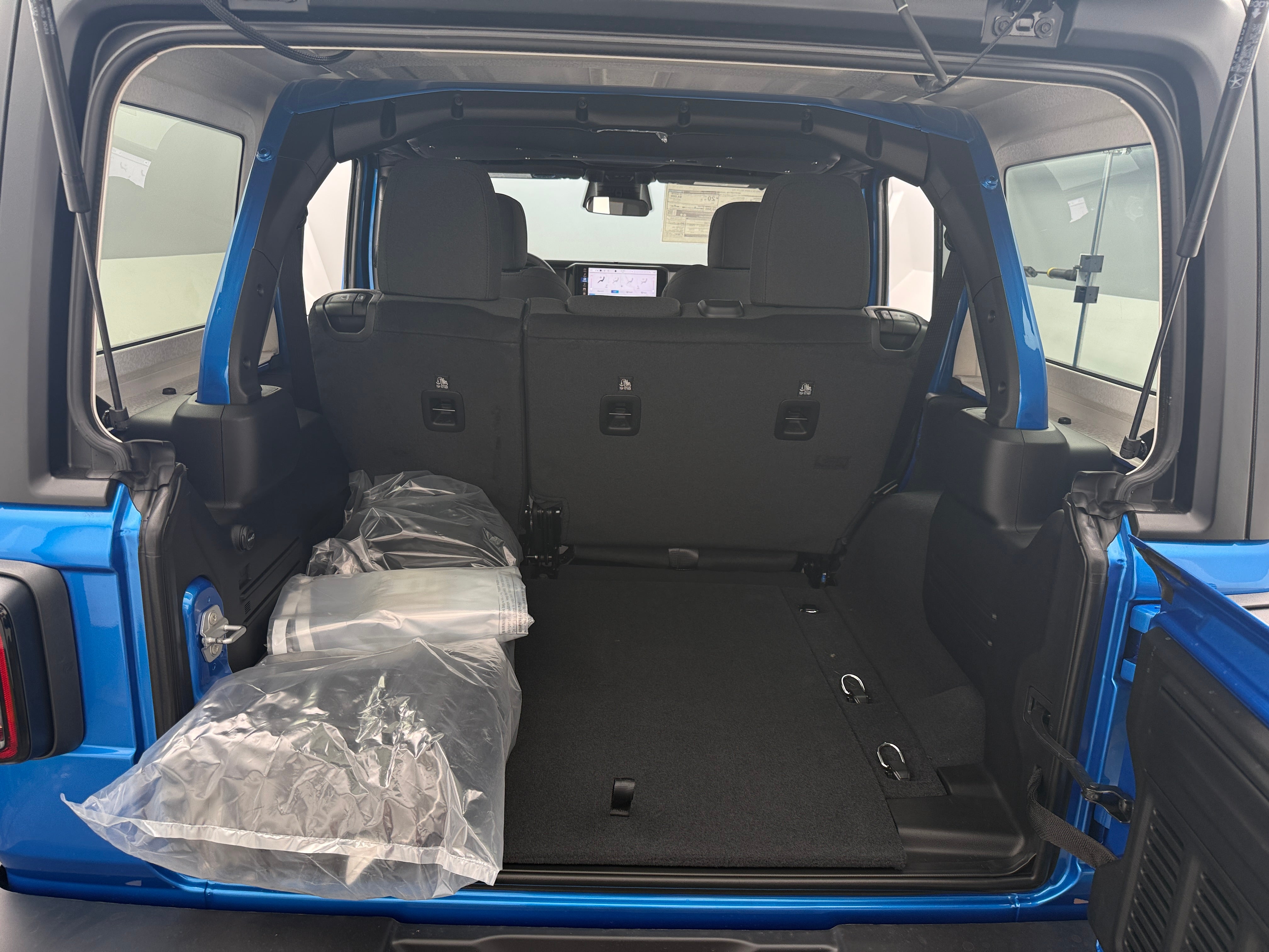 2026 Jeep Wrangler 4-Door Willys - Photo 10