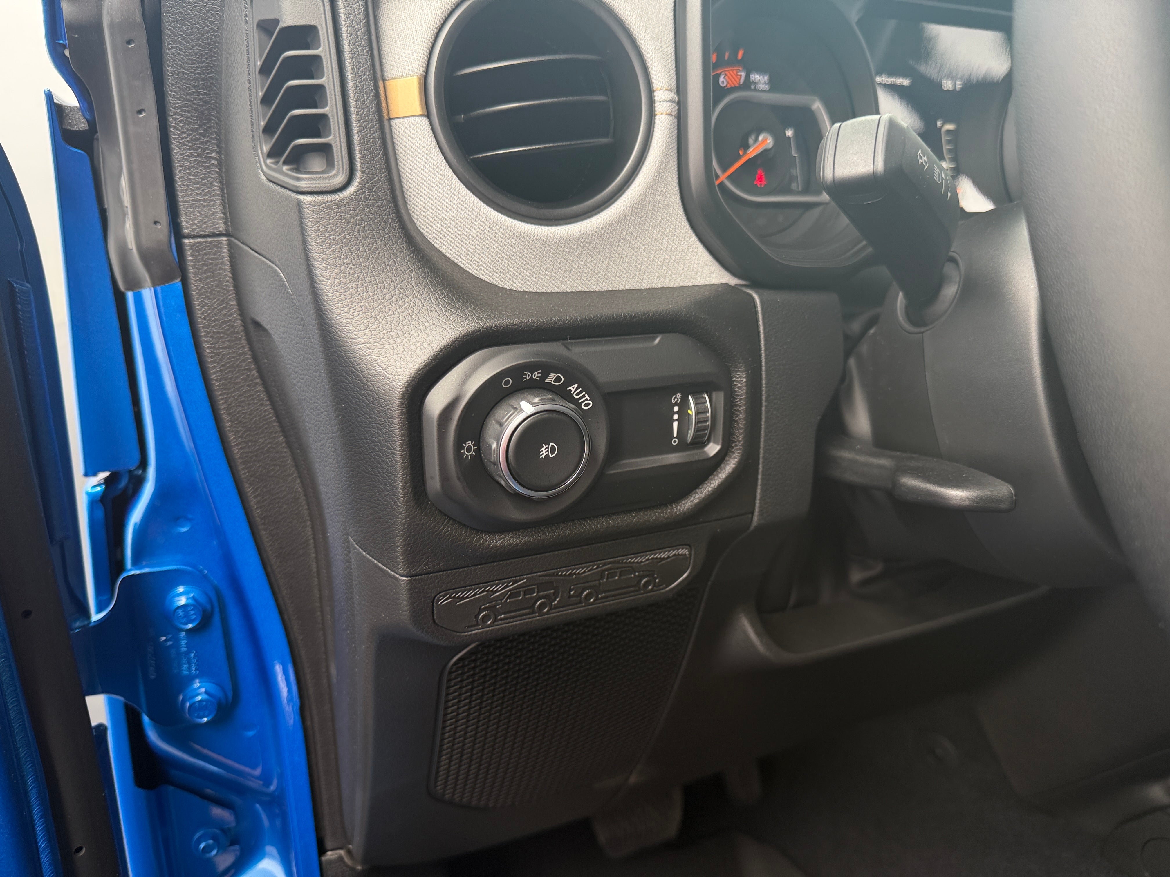 2026 Jeep Wrangler 4-Door Willys - Photo 11