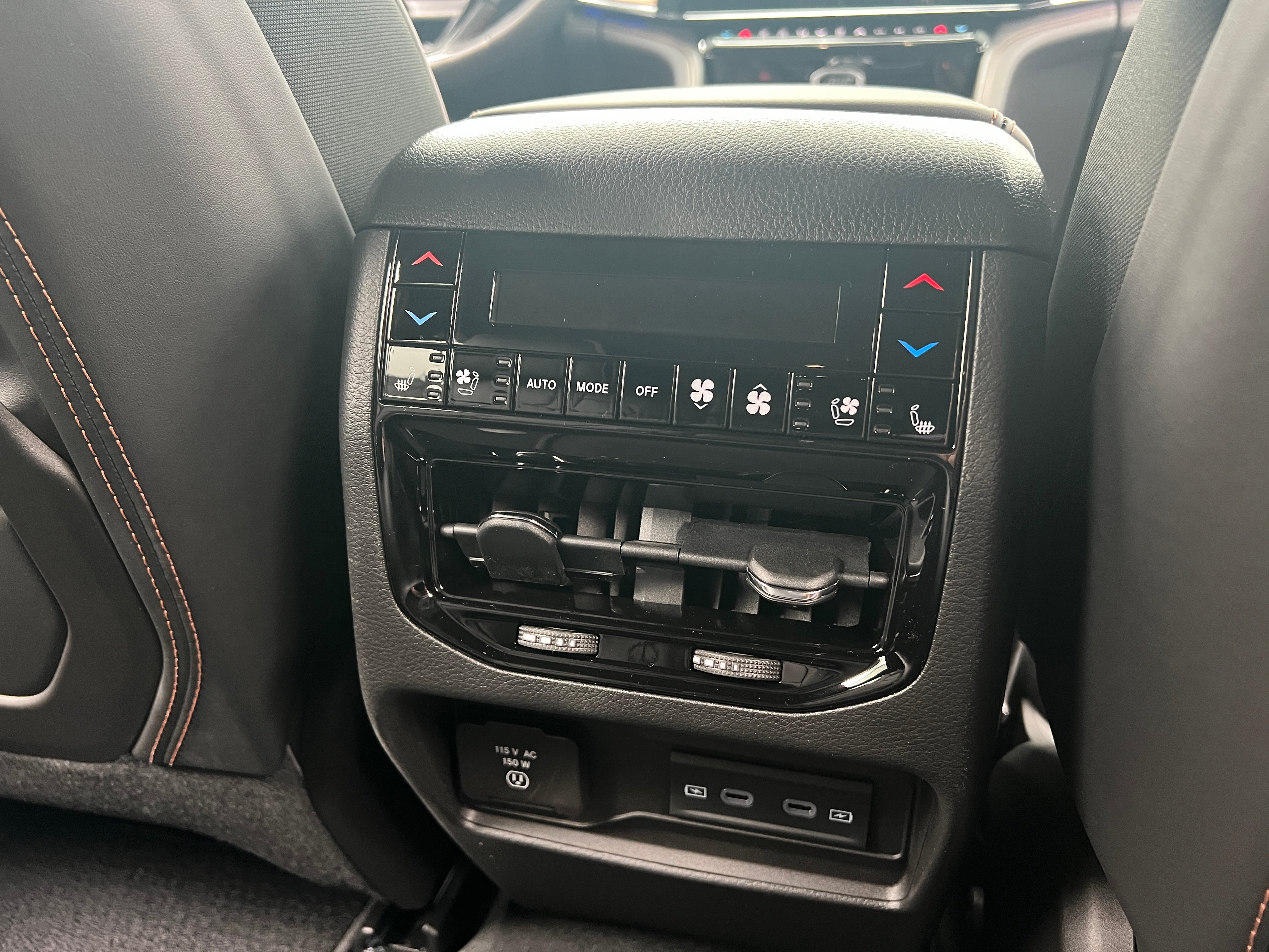 2026 Jeep Grand Cherokee Summit - Photo 4