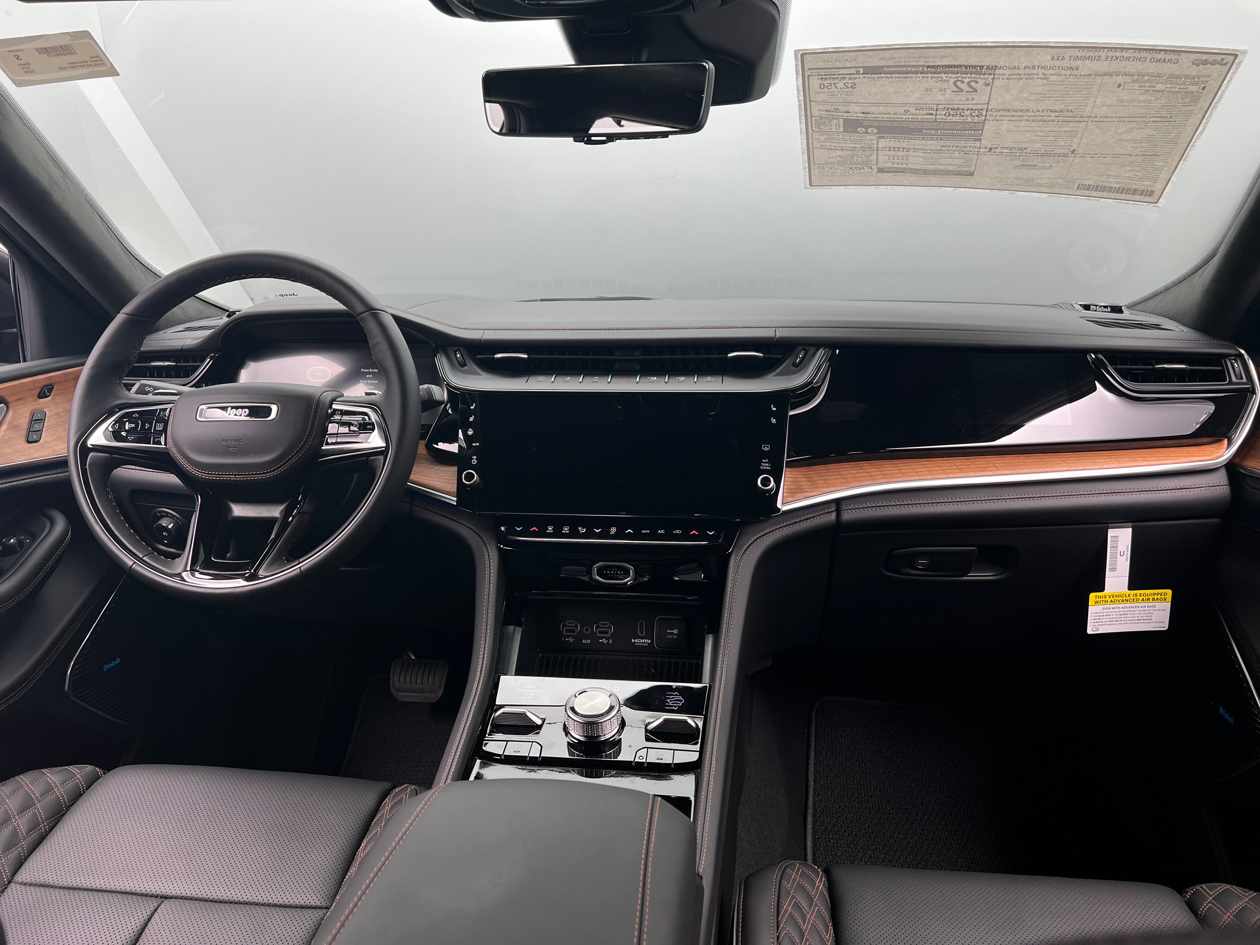 2026 Jeep Grand Cherokee Summit - Photo 2