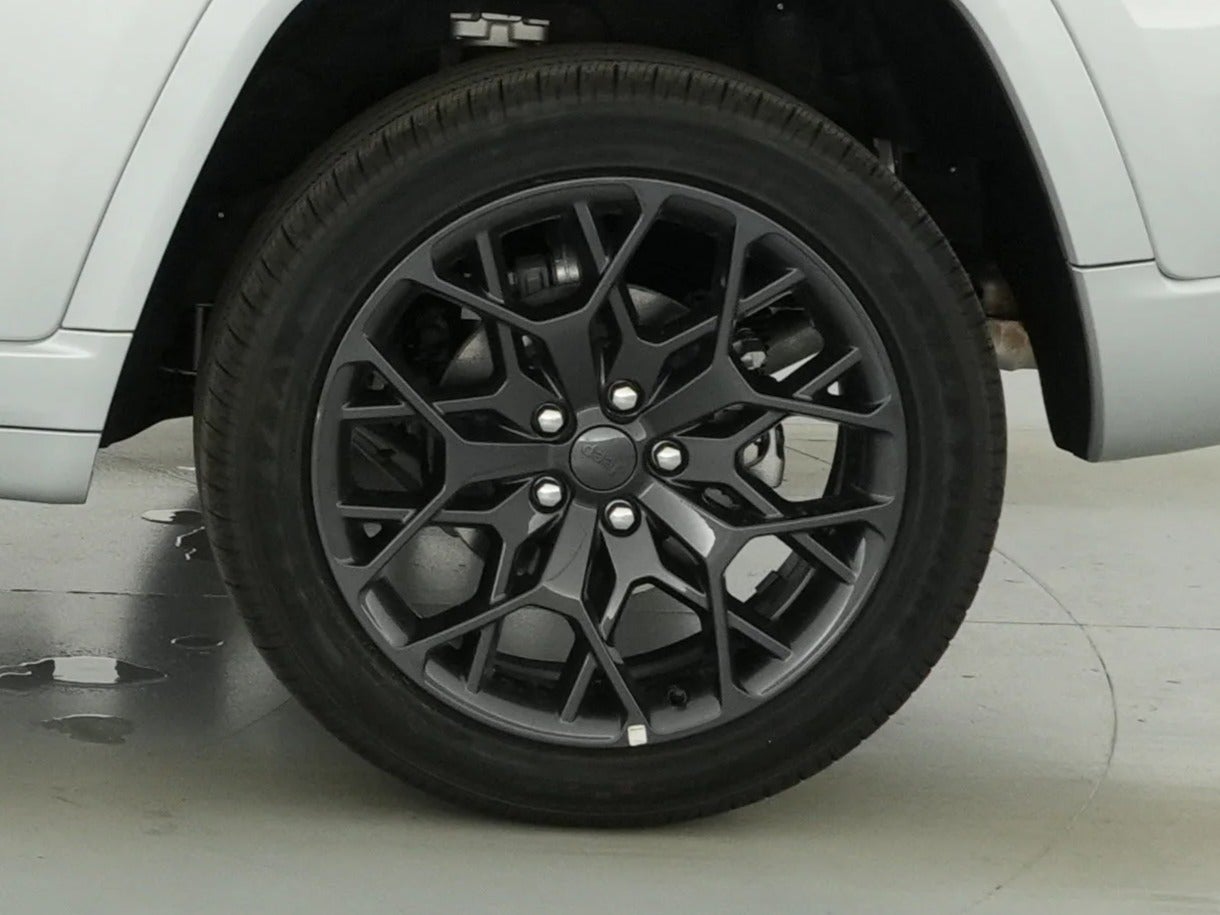 2026 Jeep Grand Cherokee Summit - Photo 18