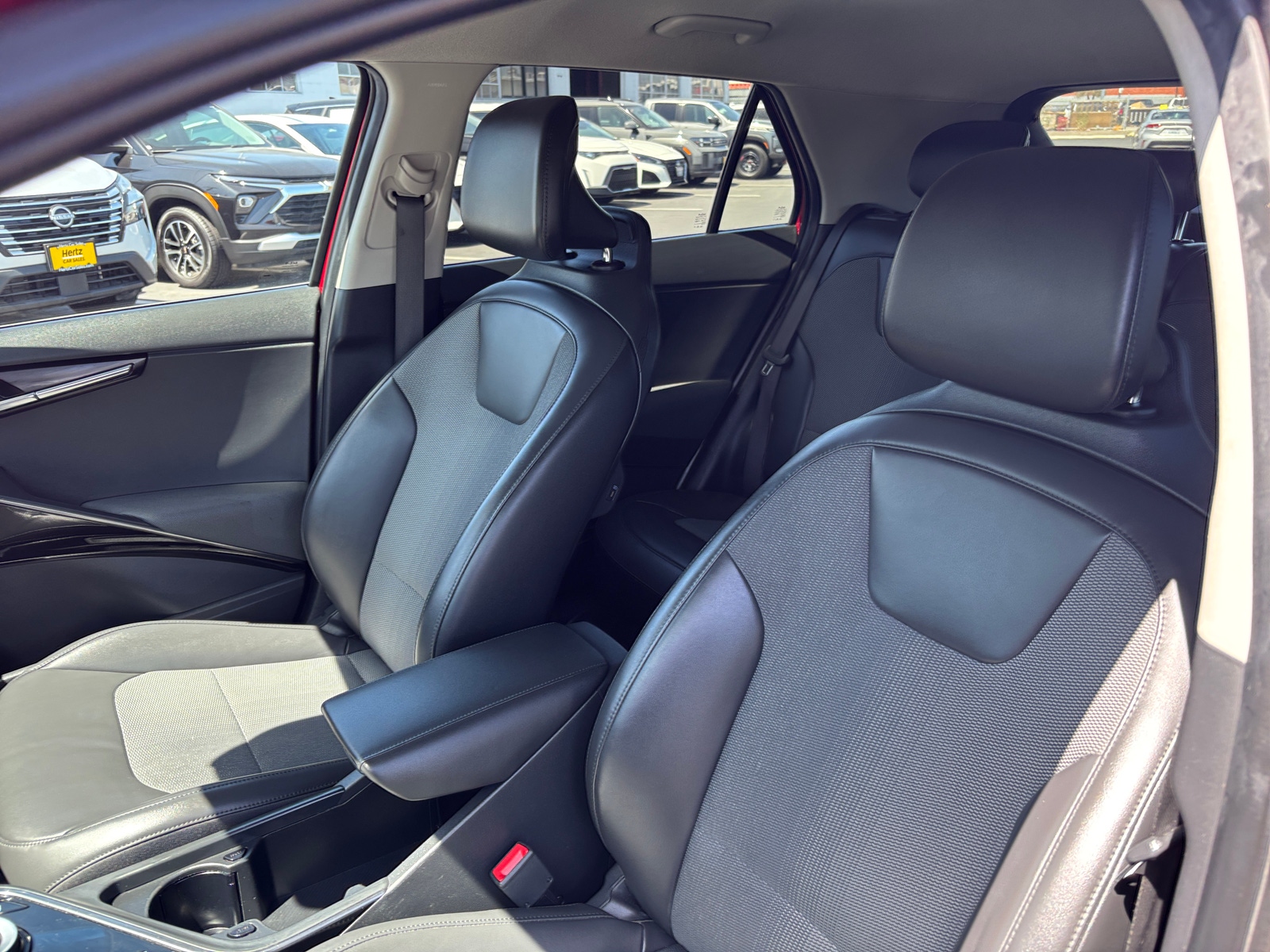 Thumbnail: 2023 Kia Niro - 2