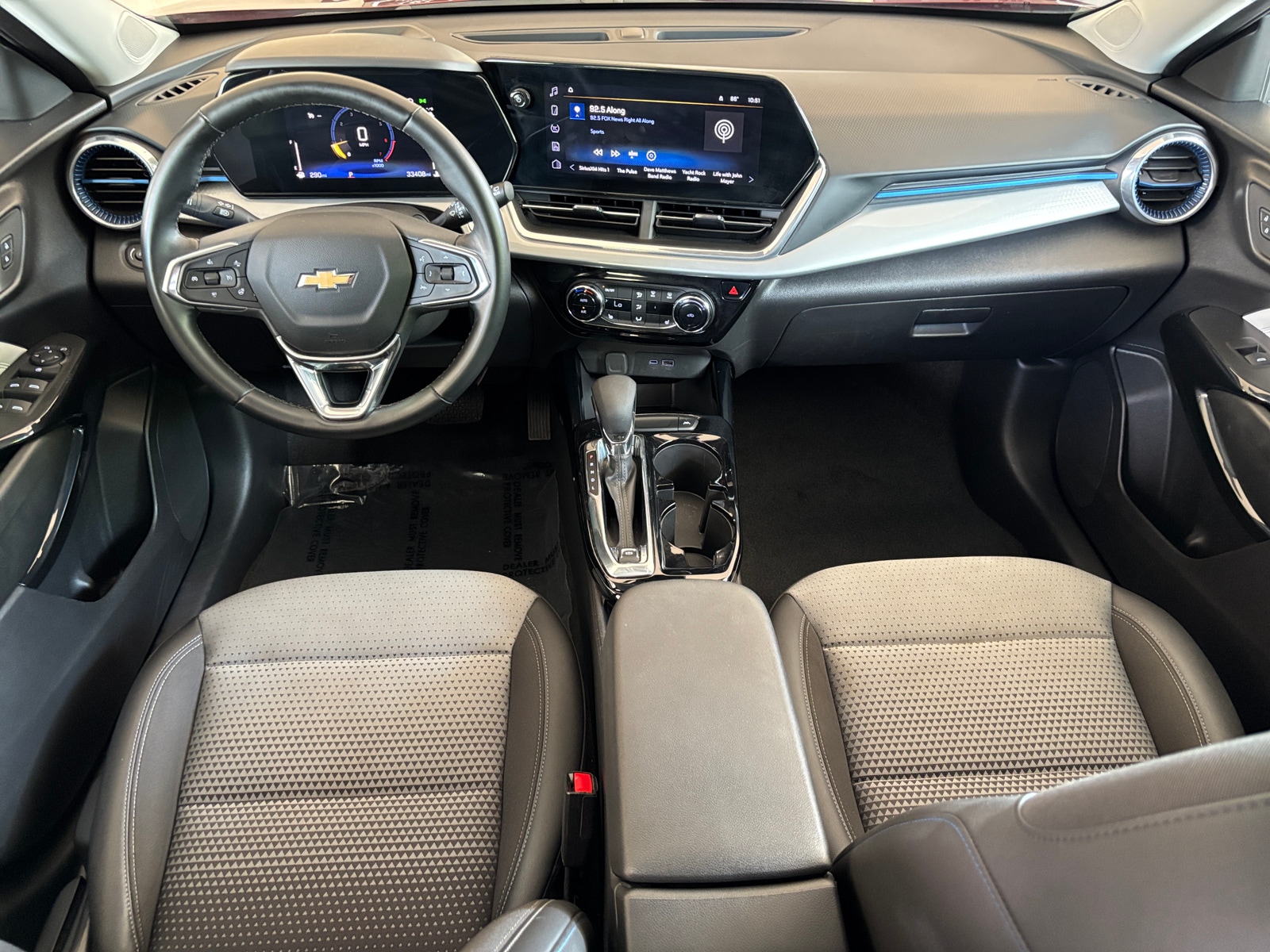 Thumbnail: 2025 Chevrolet Trax - 3