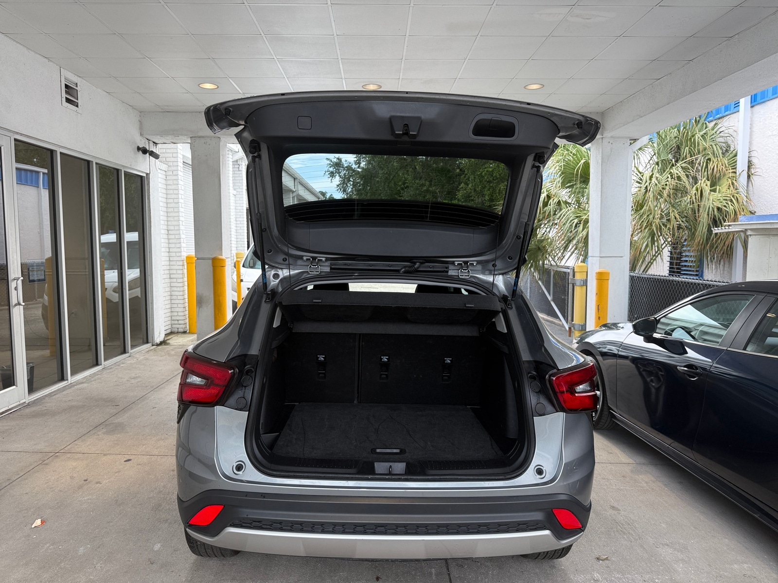 Thumbnail: 2025 Chevrolet Trax - 6