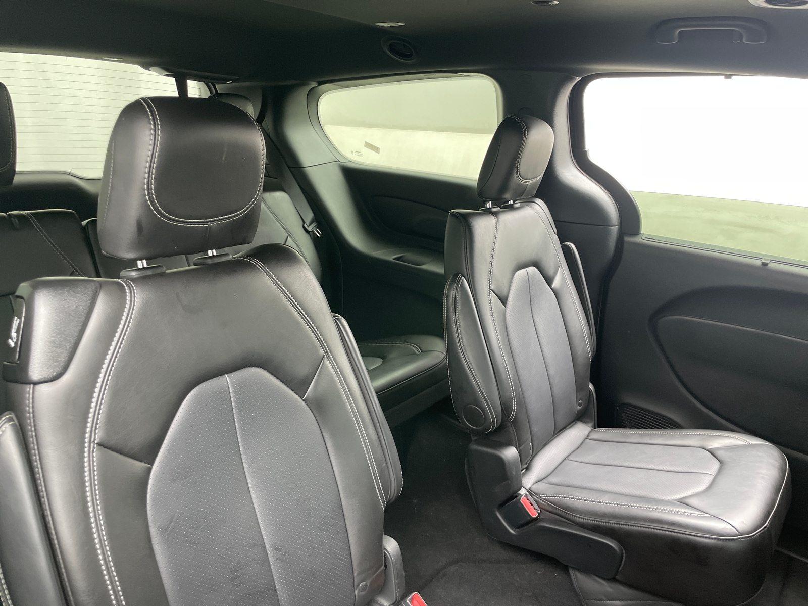 Thumbnail: 2026 Chrysler Pacifica - 5