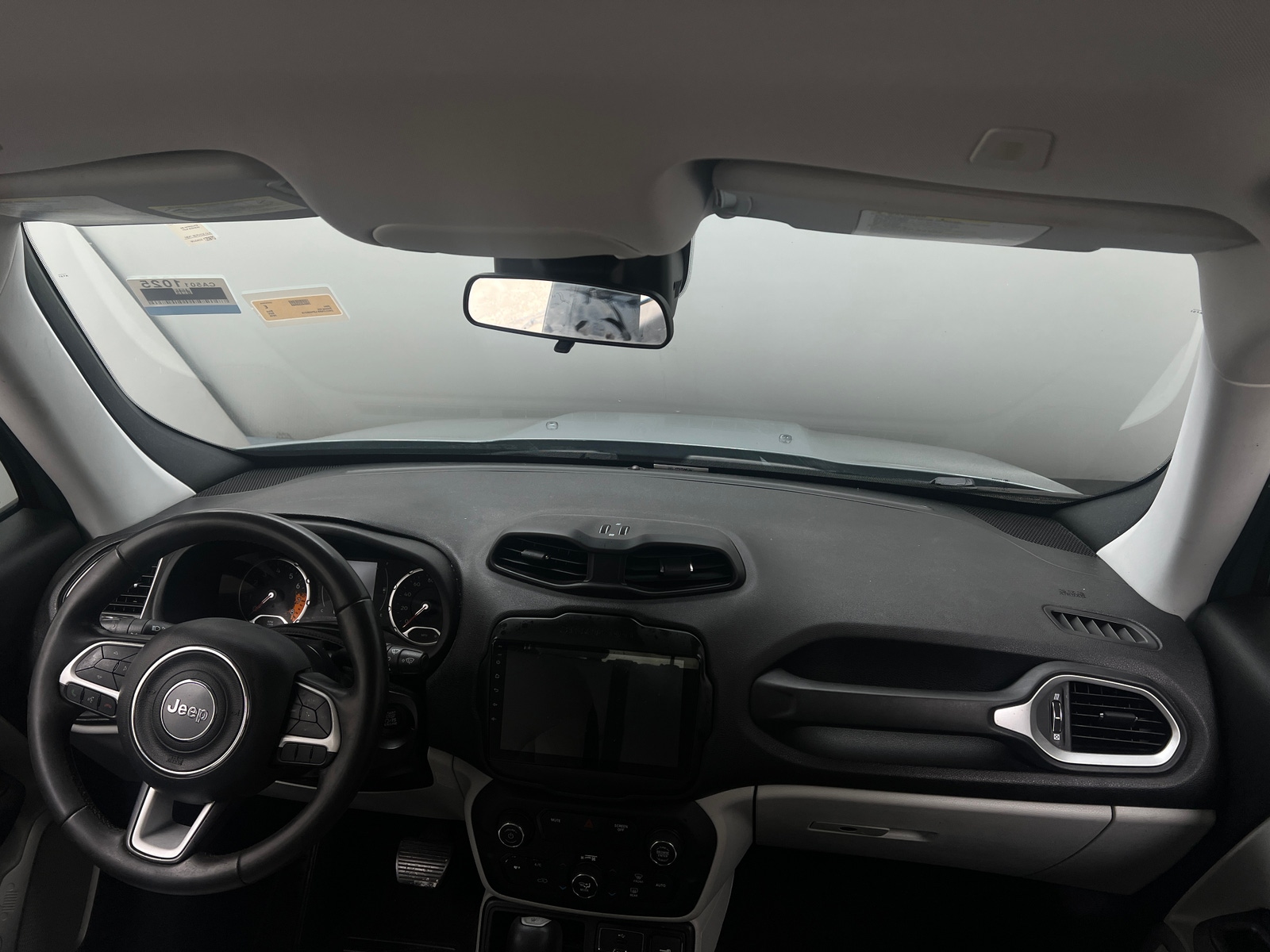 Thumbnail: 2018 Jeep Renegade - 3