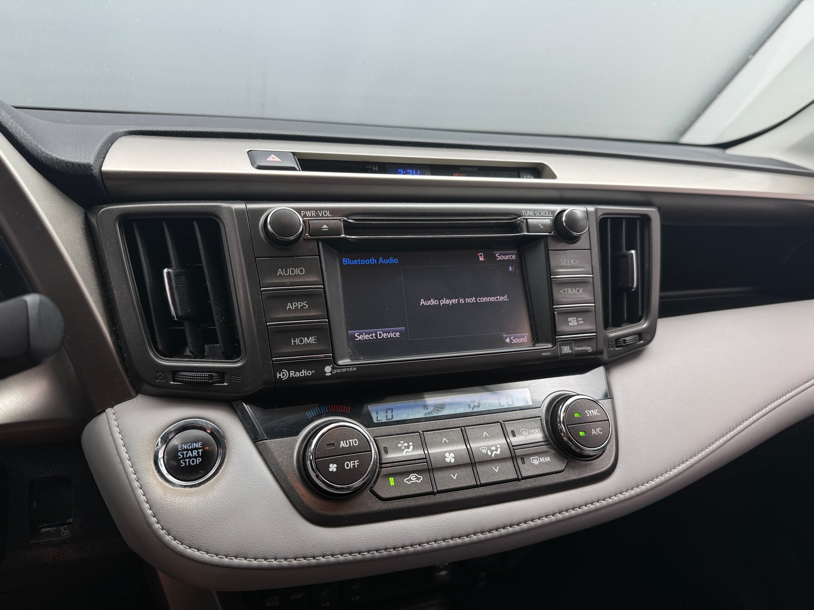 Thumbnail: 2014 Toyota RAV4 - 3