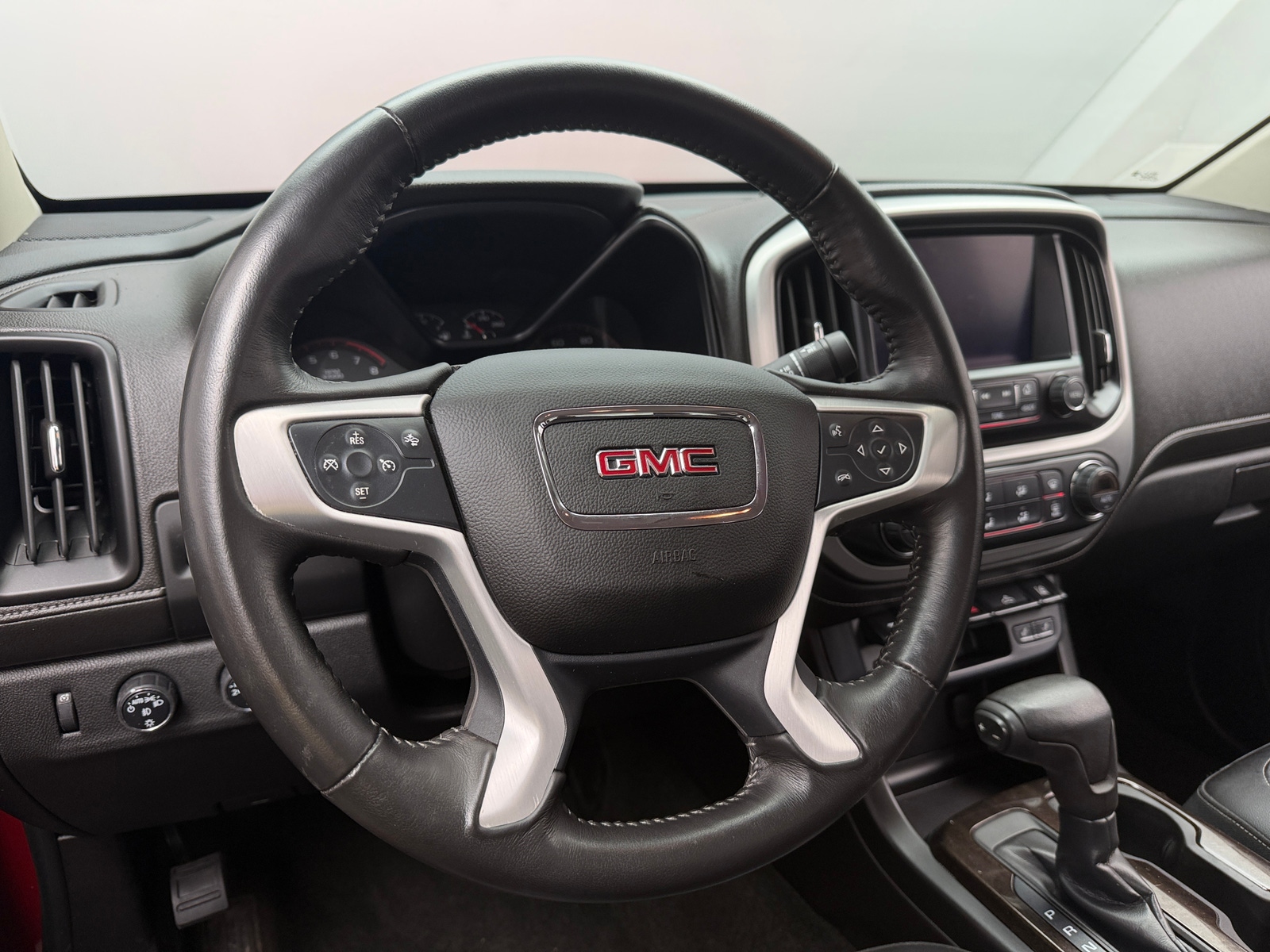 Thumbnail: 2015 GMC Canyon - 4