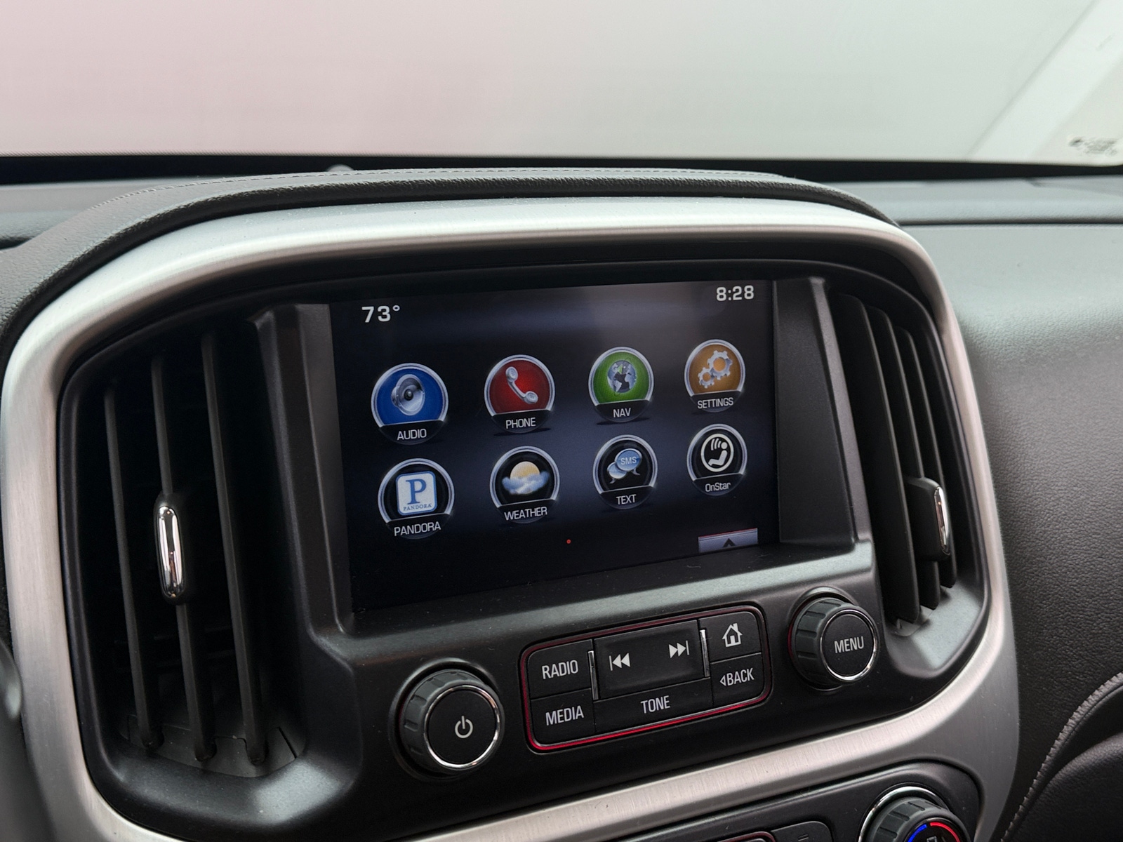Thumbnail: 2015 GMC Canyon - 3