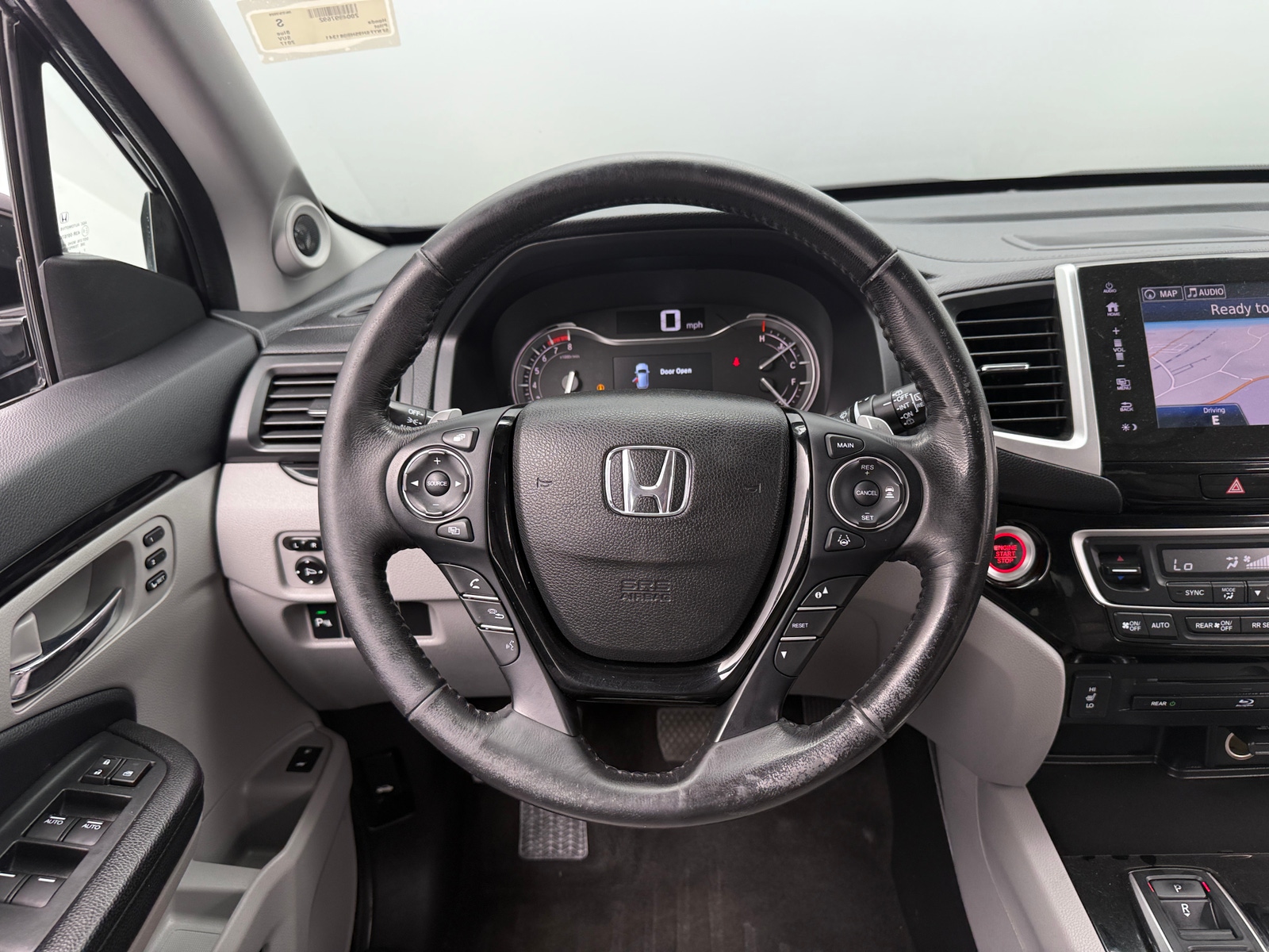 Thumbnail: 2017 Honda Pilot - 4