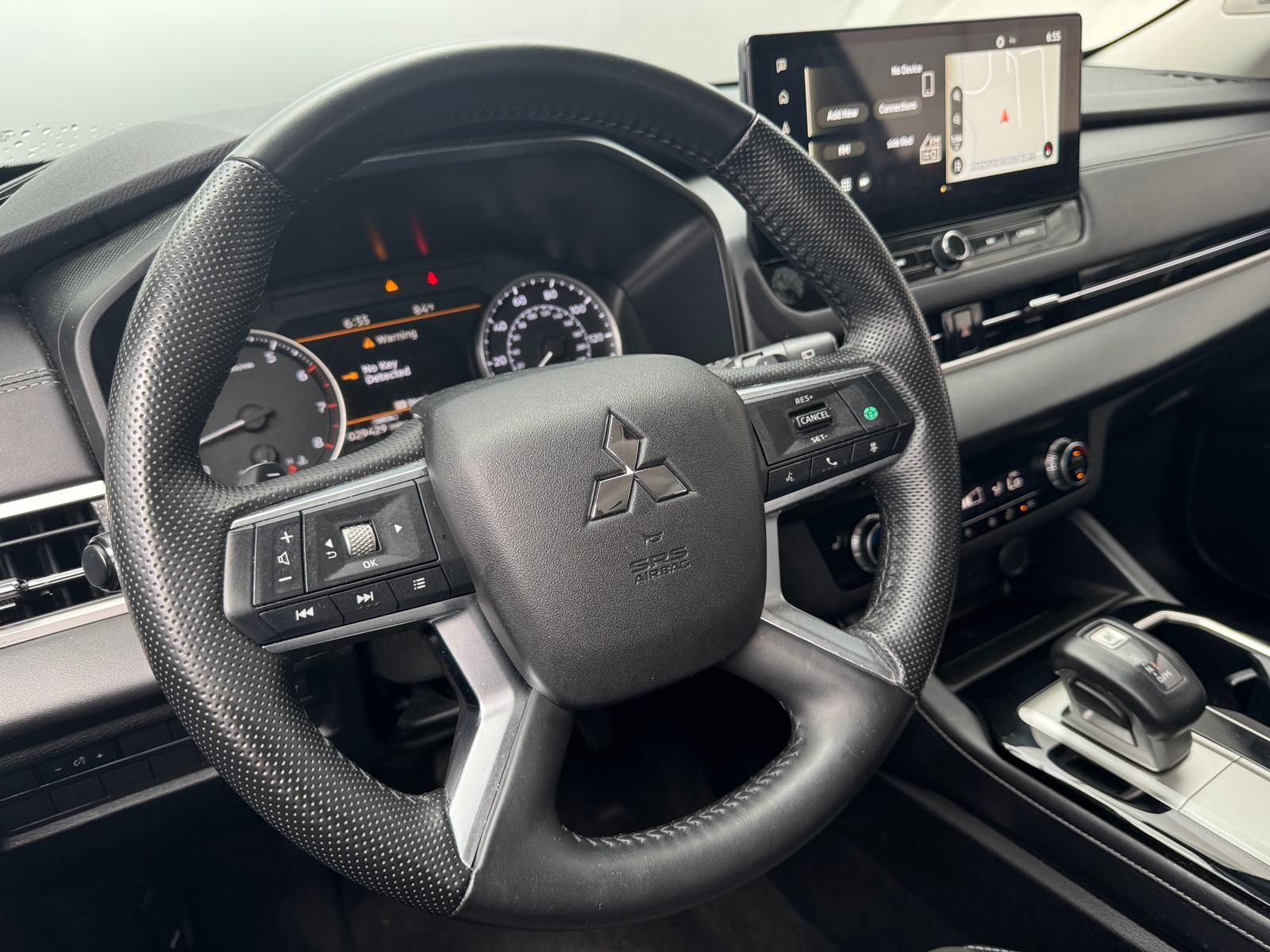 Thumbnail: 2025 Mitsubishi Outlander - 4