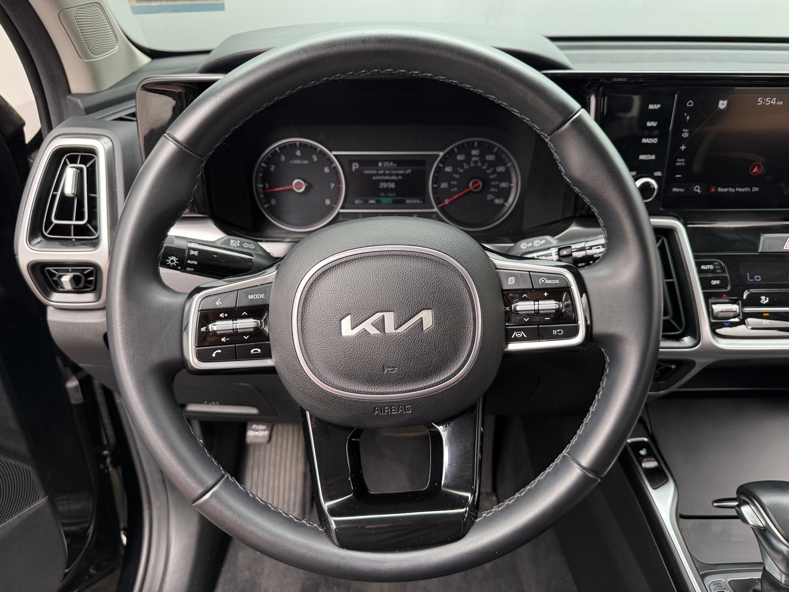 Thumbnail: 2023 Kia Sorento - 4