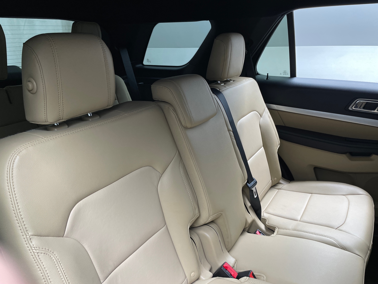 Thumbnail: 2016 Ford Explorer - 5