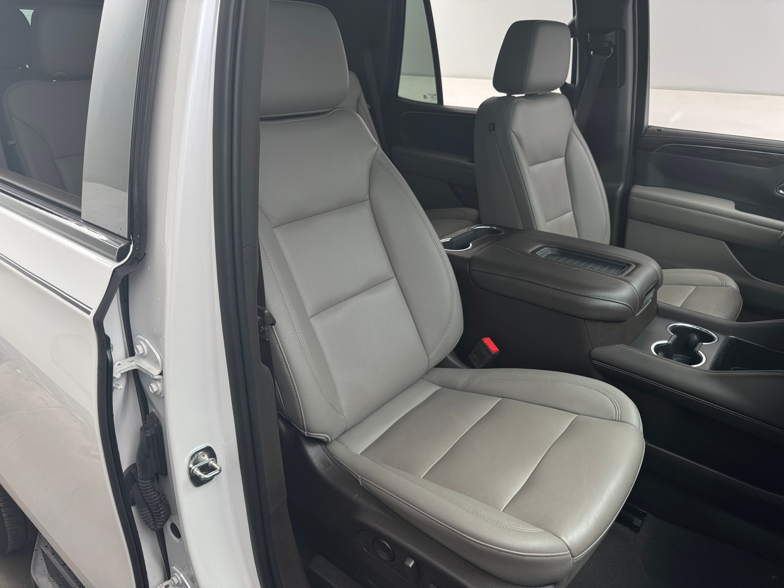 Thumbnail: 2022 Chevrolet Tahoe - 2