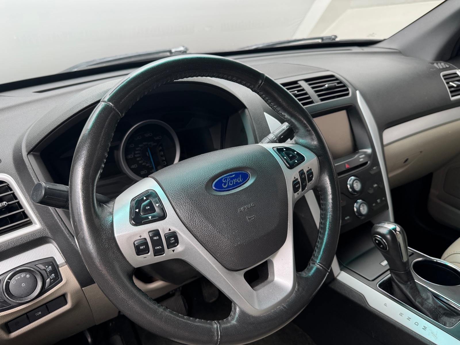 Thumbnail: 2014 Ford Explorer - 5