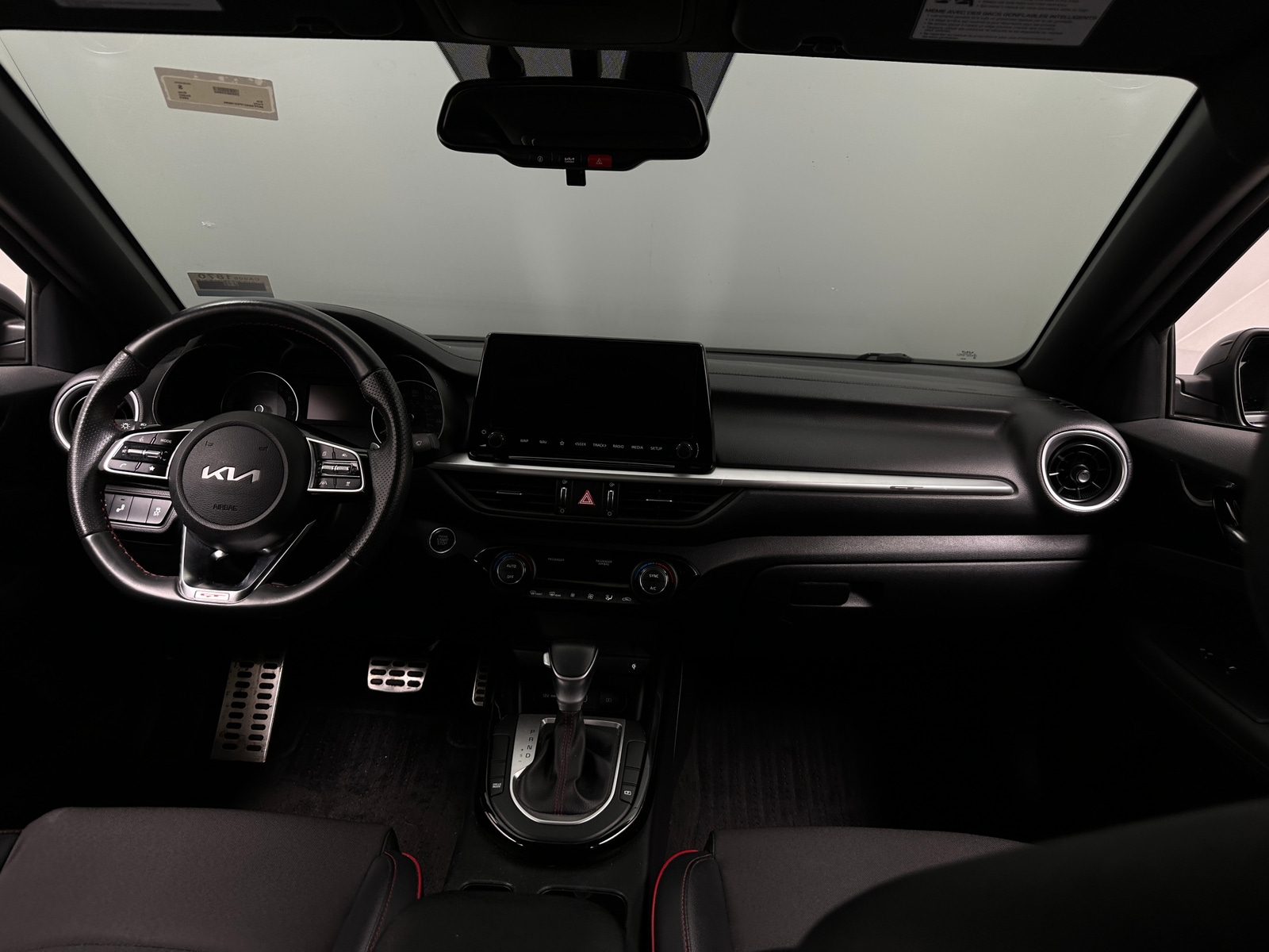 Thumbnail: 2023 Kia Forte - 3