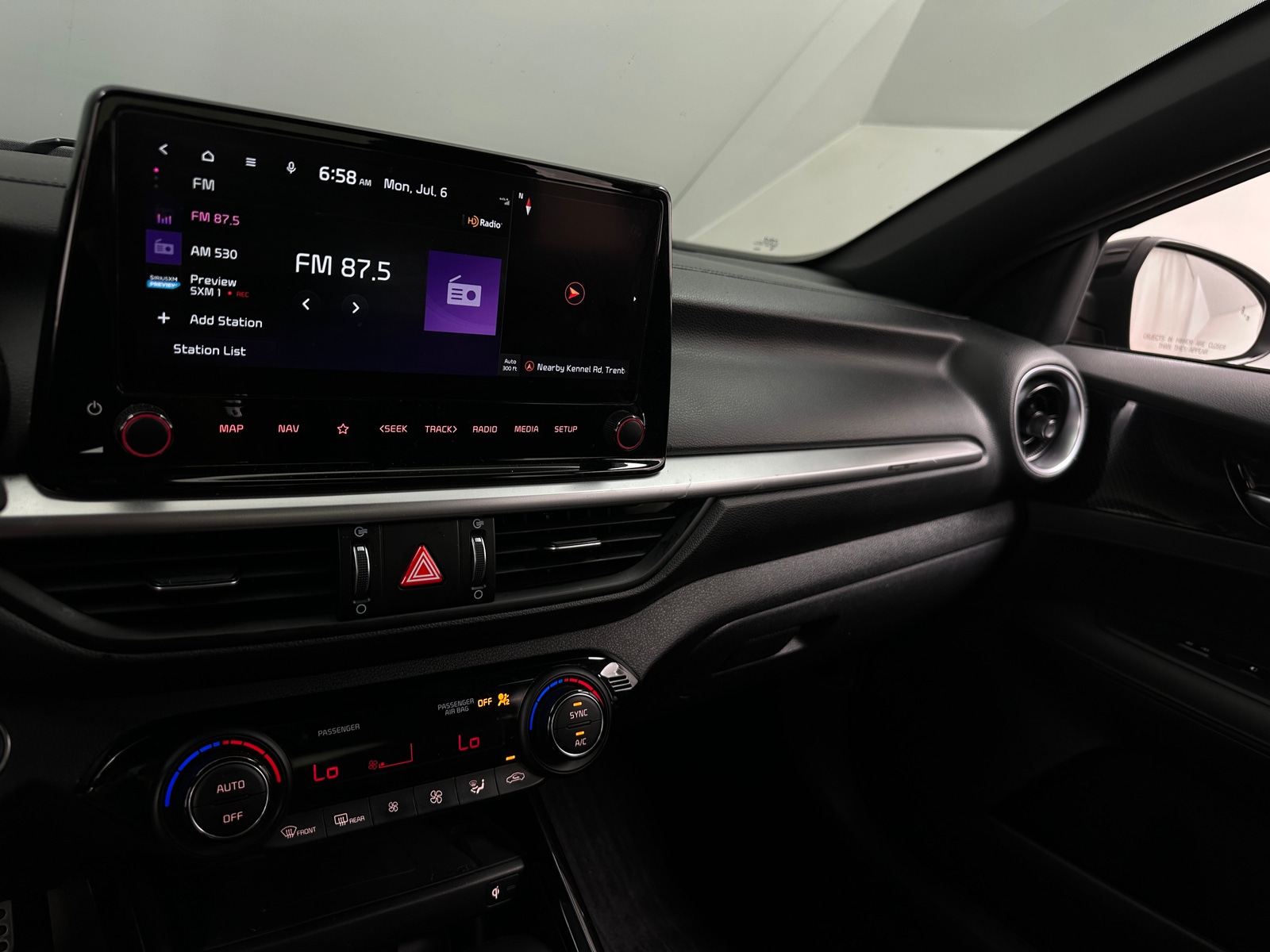 Thumbnail: 2023 Kia Forte - 4