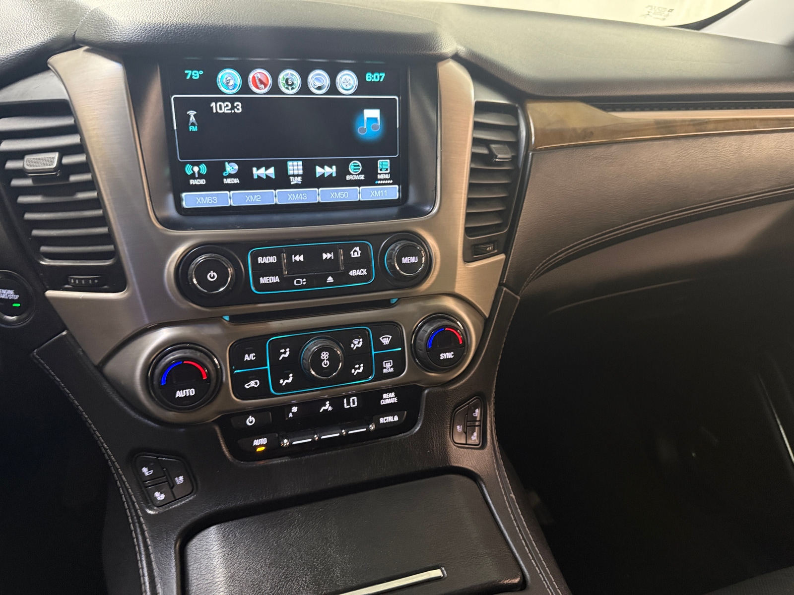 Thumbnail: 2017 GMC Yukon - 3