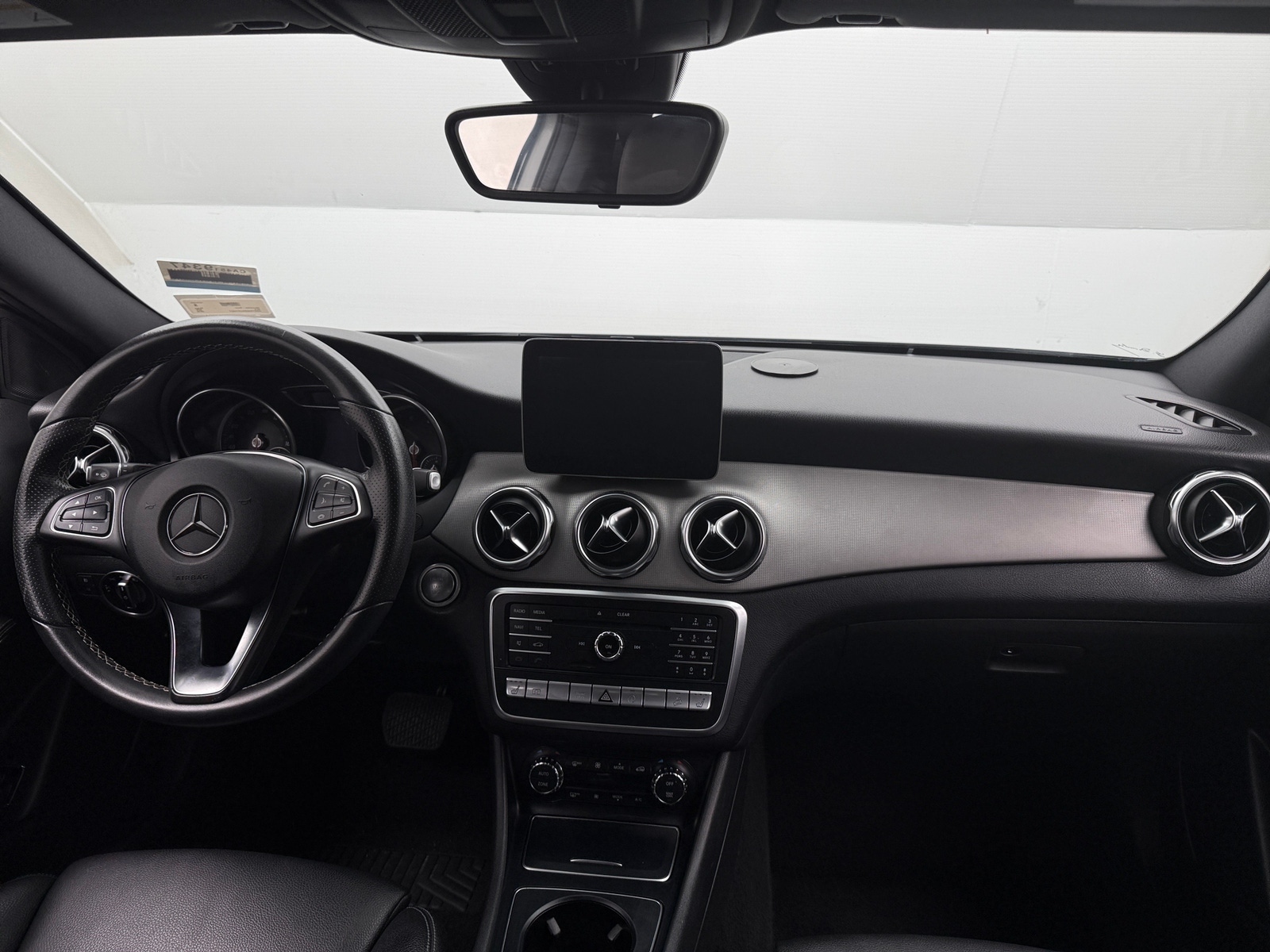 Thumbnail: 2018 Mercedes-Benz GLA - 2