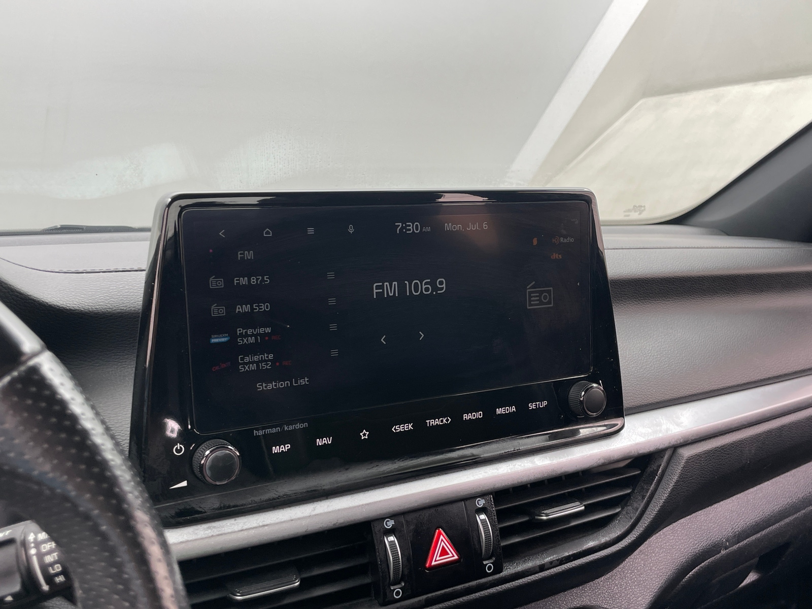 Thumbnail: 2024 Kia Forte - 4