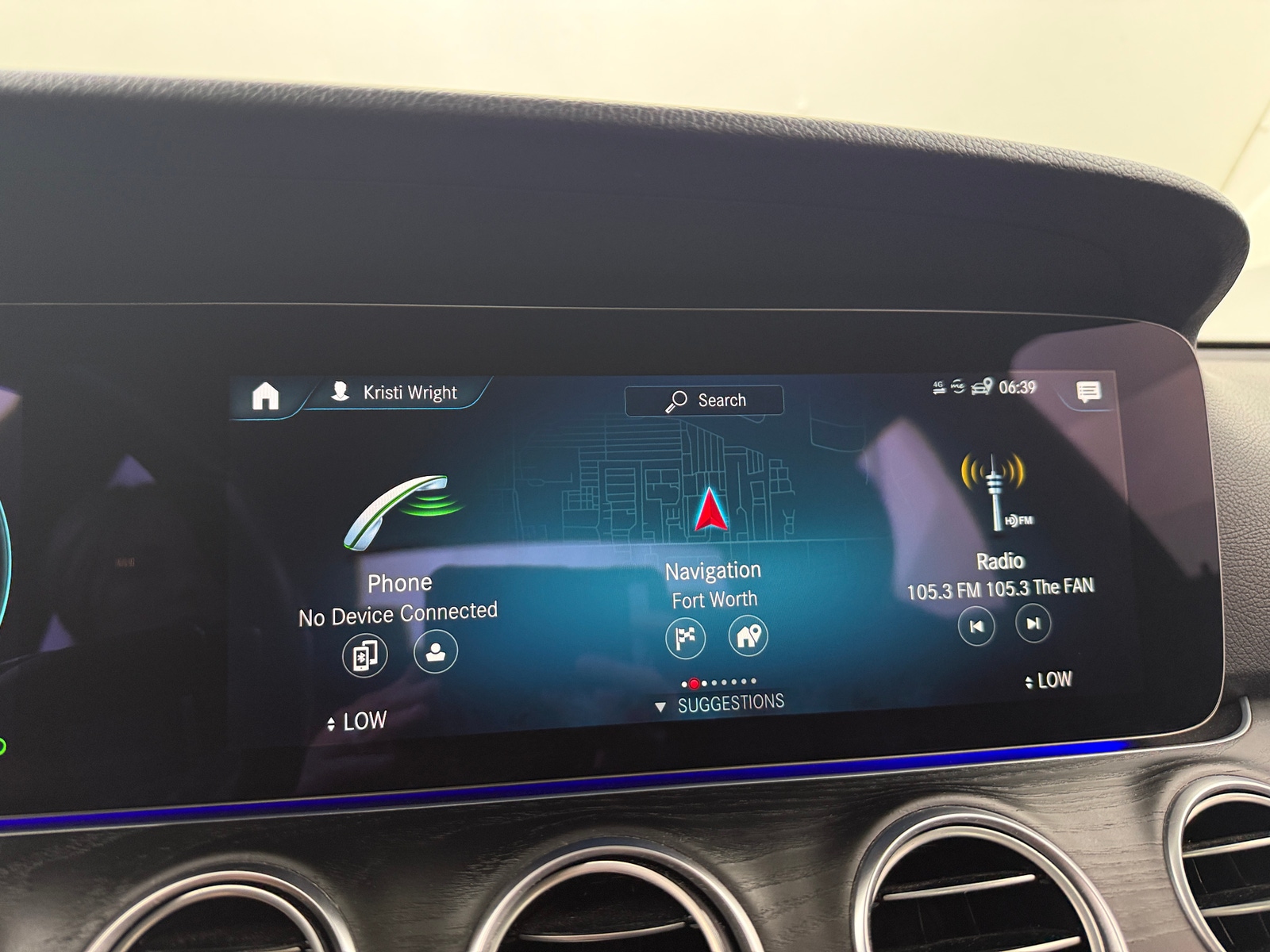 Thumbnail: 2022 Mercedes-Benz E-Class - 3