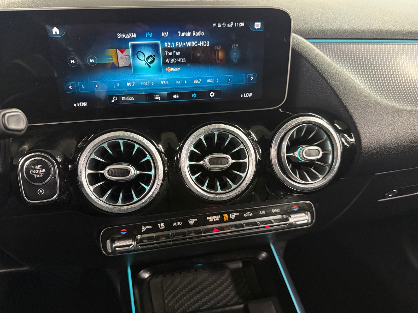 Thumbnail: 2021 Mercedes-Benz GLA - 3