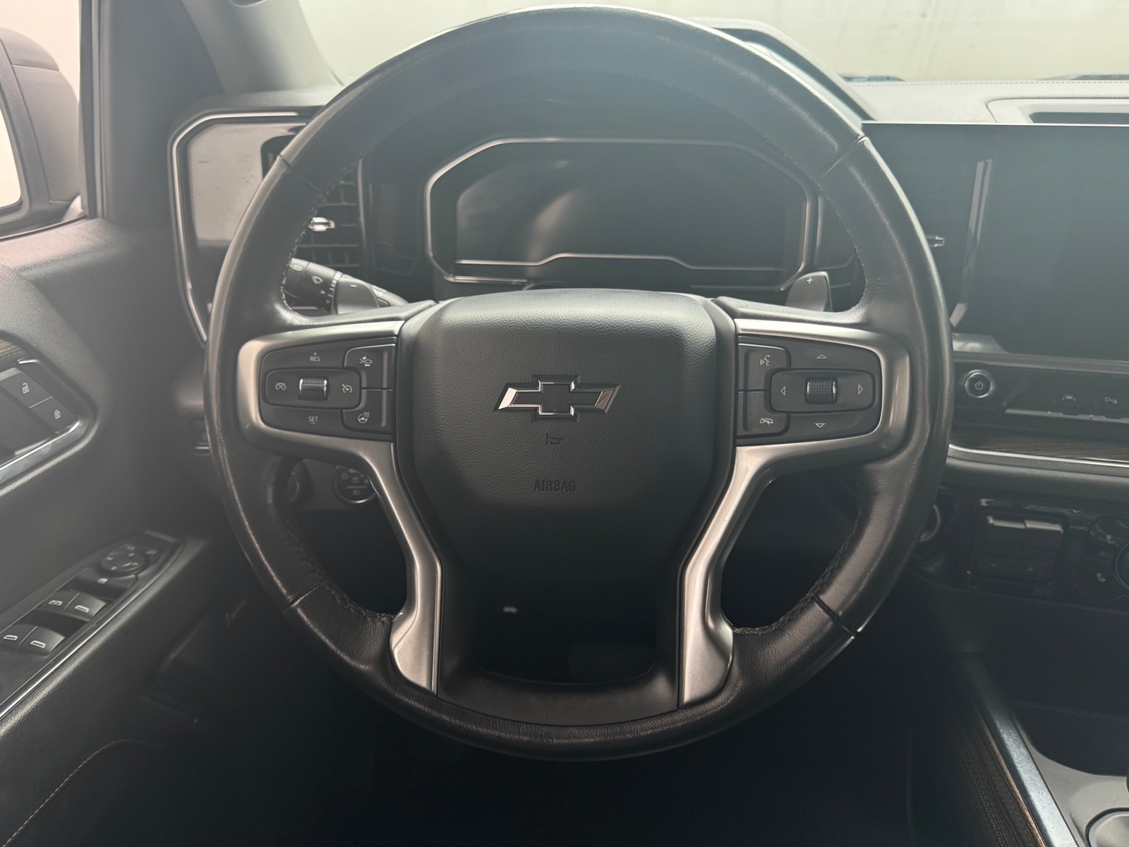 Thumbnail: 2022 Chevrolet Silverado 1500 - 5