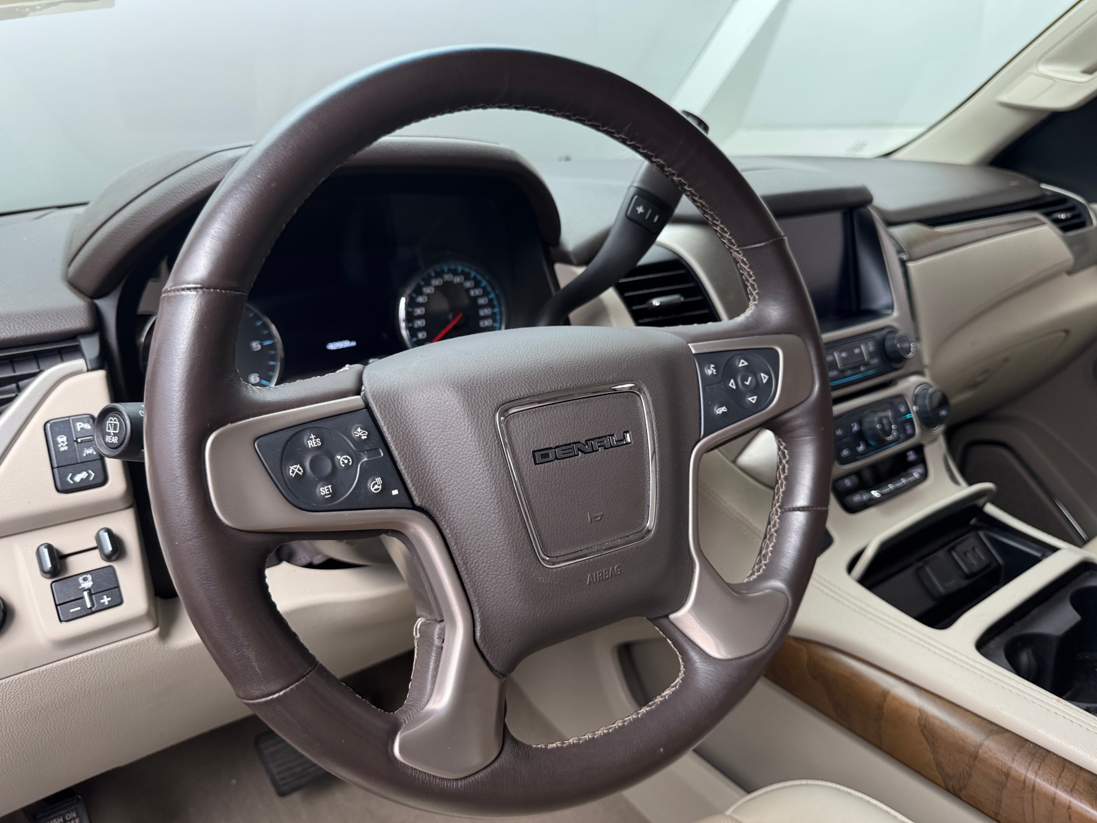 Thumbnail: 2019 GMC Yukon - 4