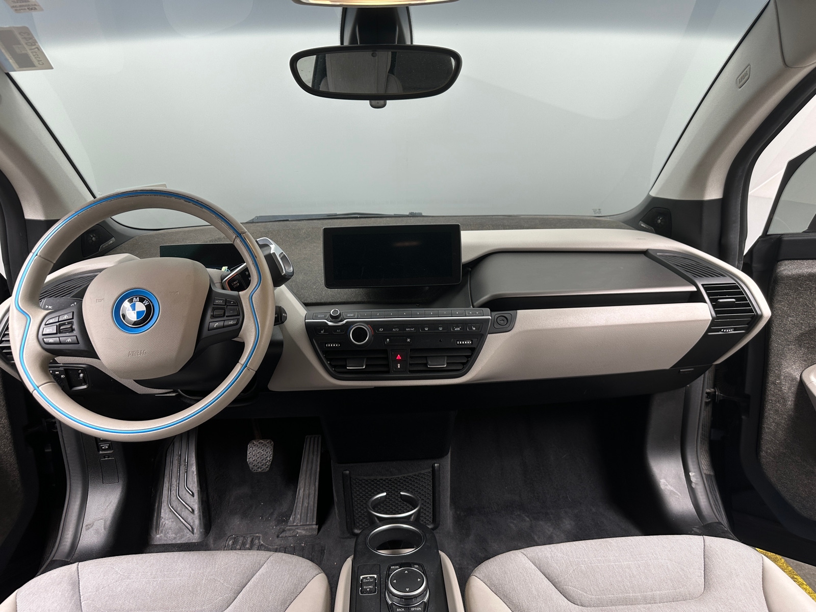 Thumbnail: 2015 BMW i3 - 3