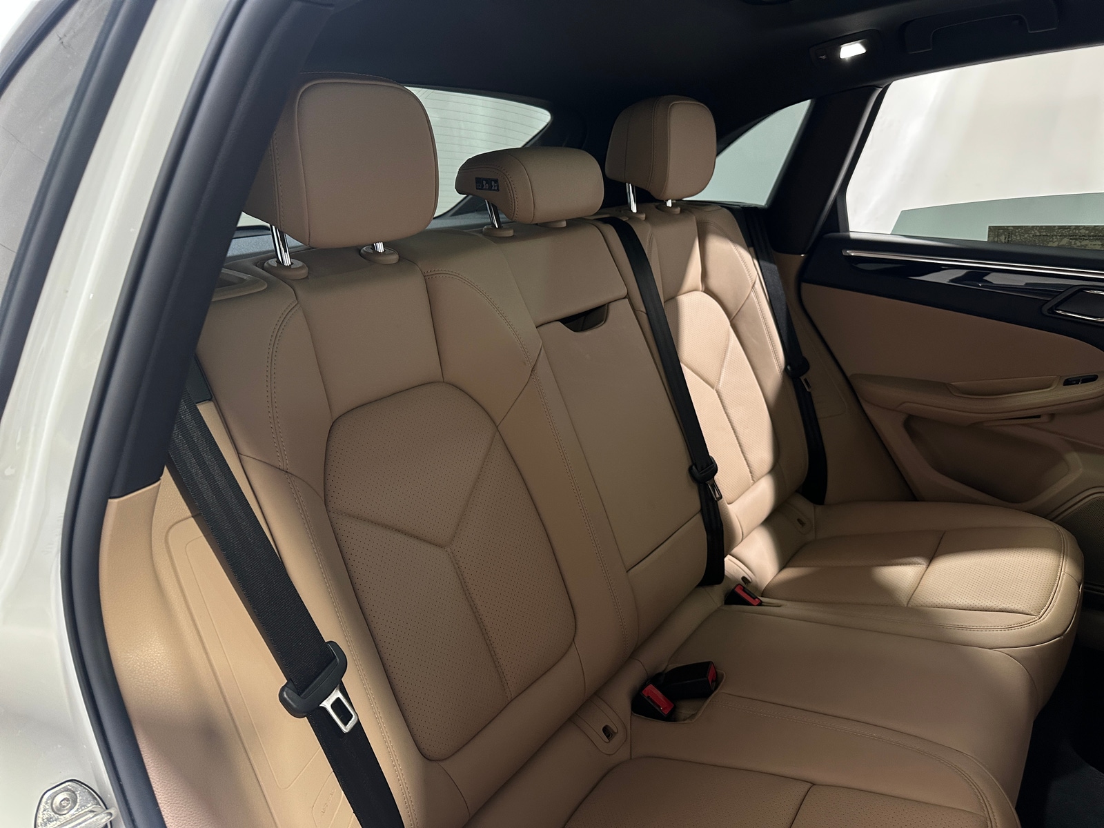 Thumbnail: 2021 Porsche Macan - 5