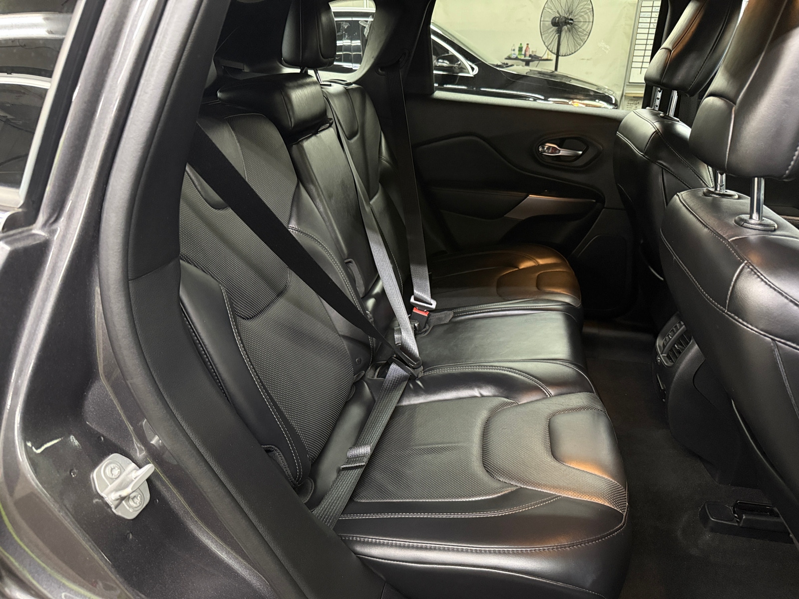Thumbnail: 2019 Jeep Cherokee - 5