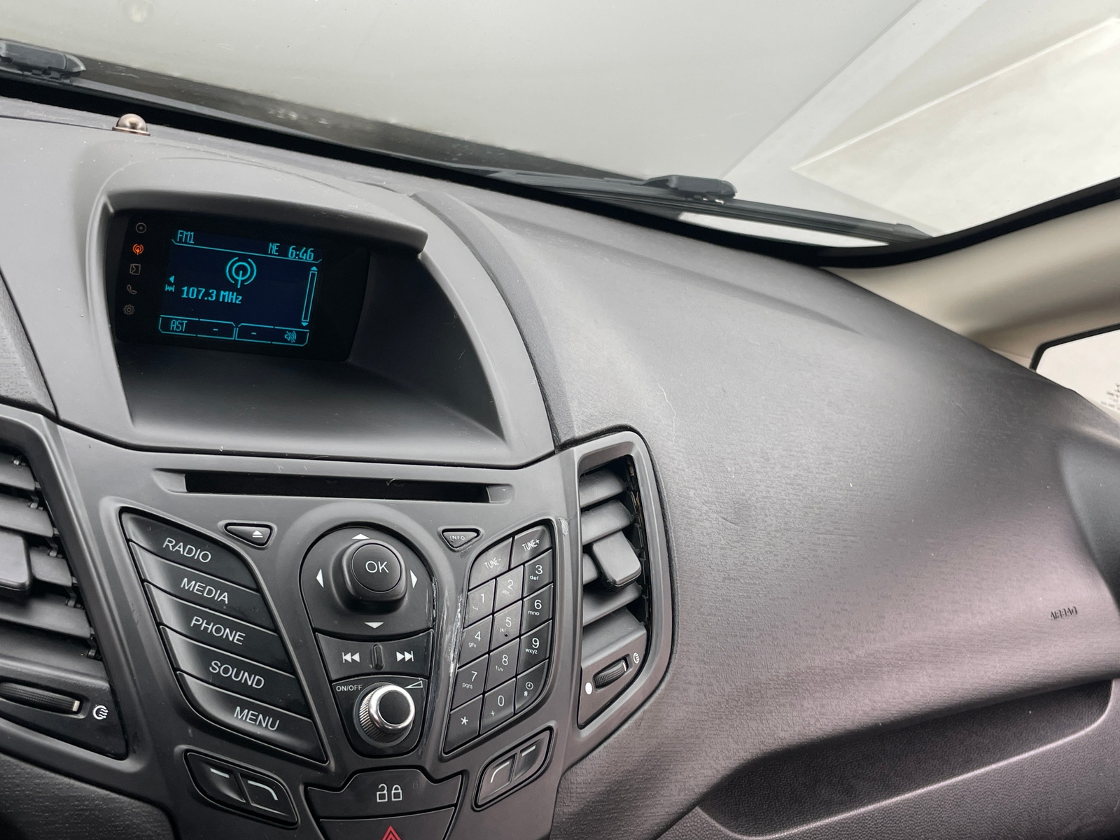 Thumbnail: 2015 Ford Fiesta - 4