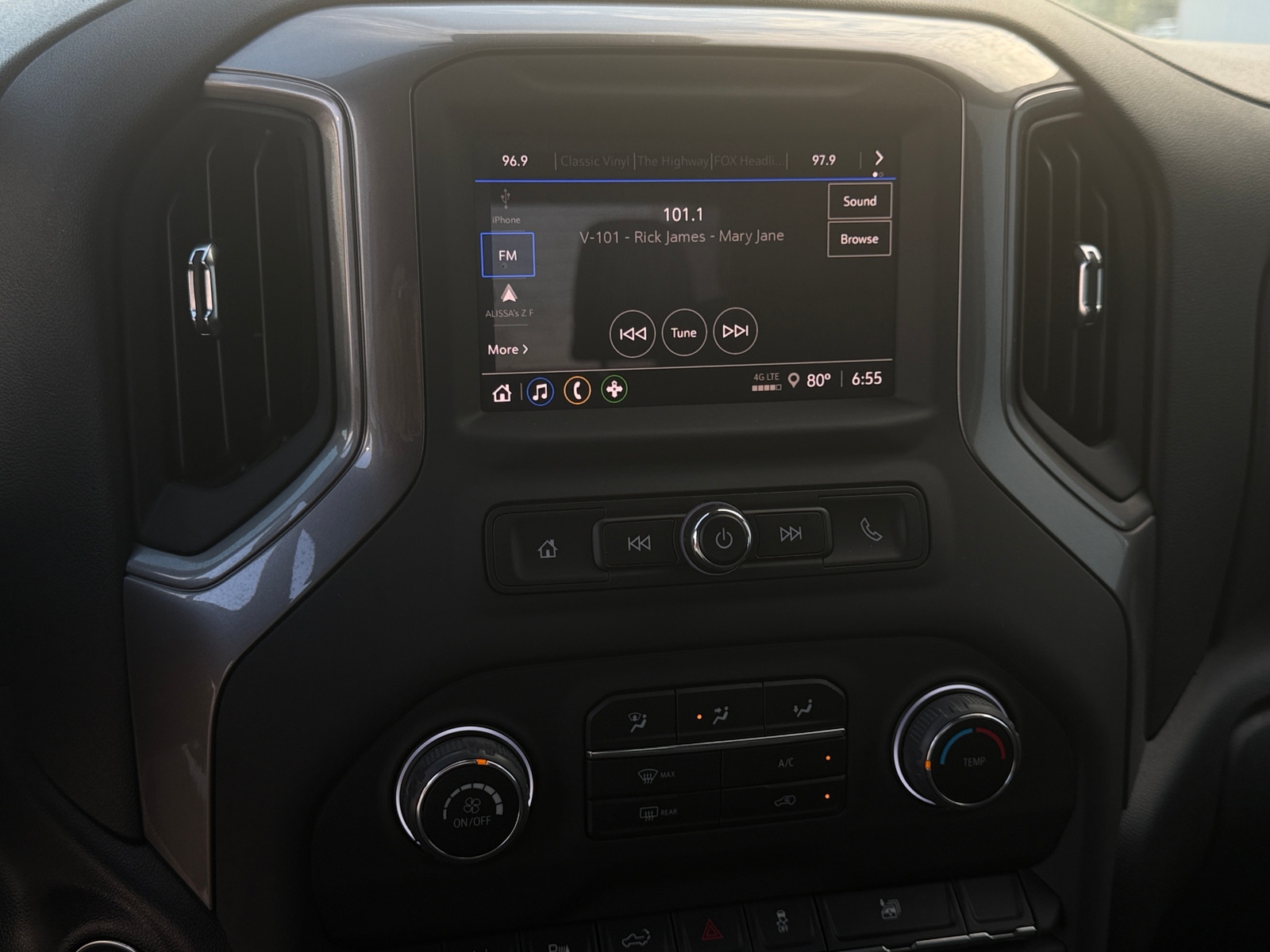 Thumbnail: 2025 Chevrolet Silverado 2500 - 4
