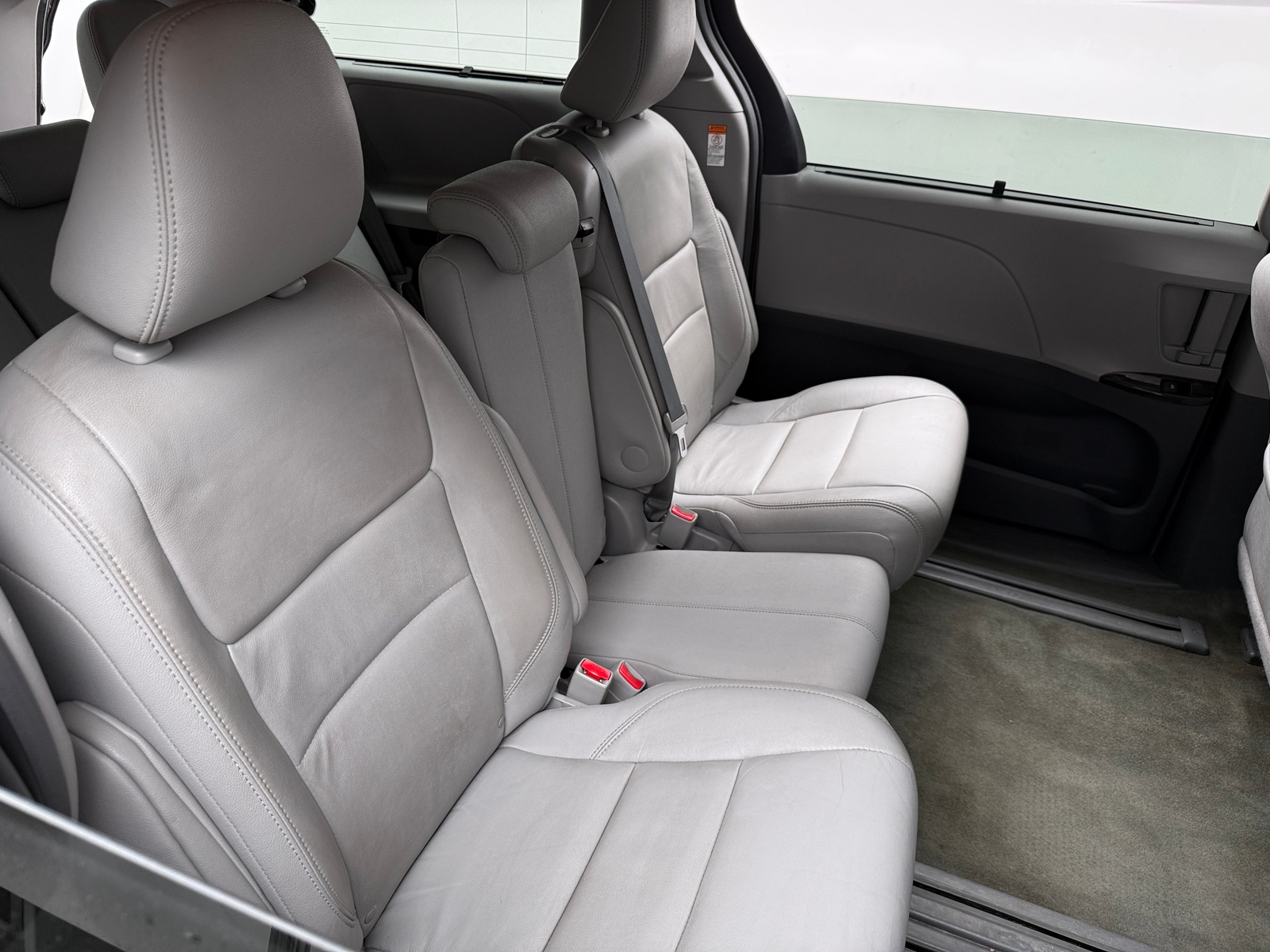 Thumbnail: 2015 Toyota Sienna - 5
