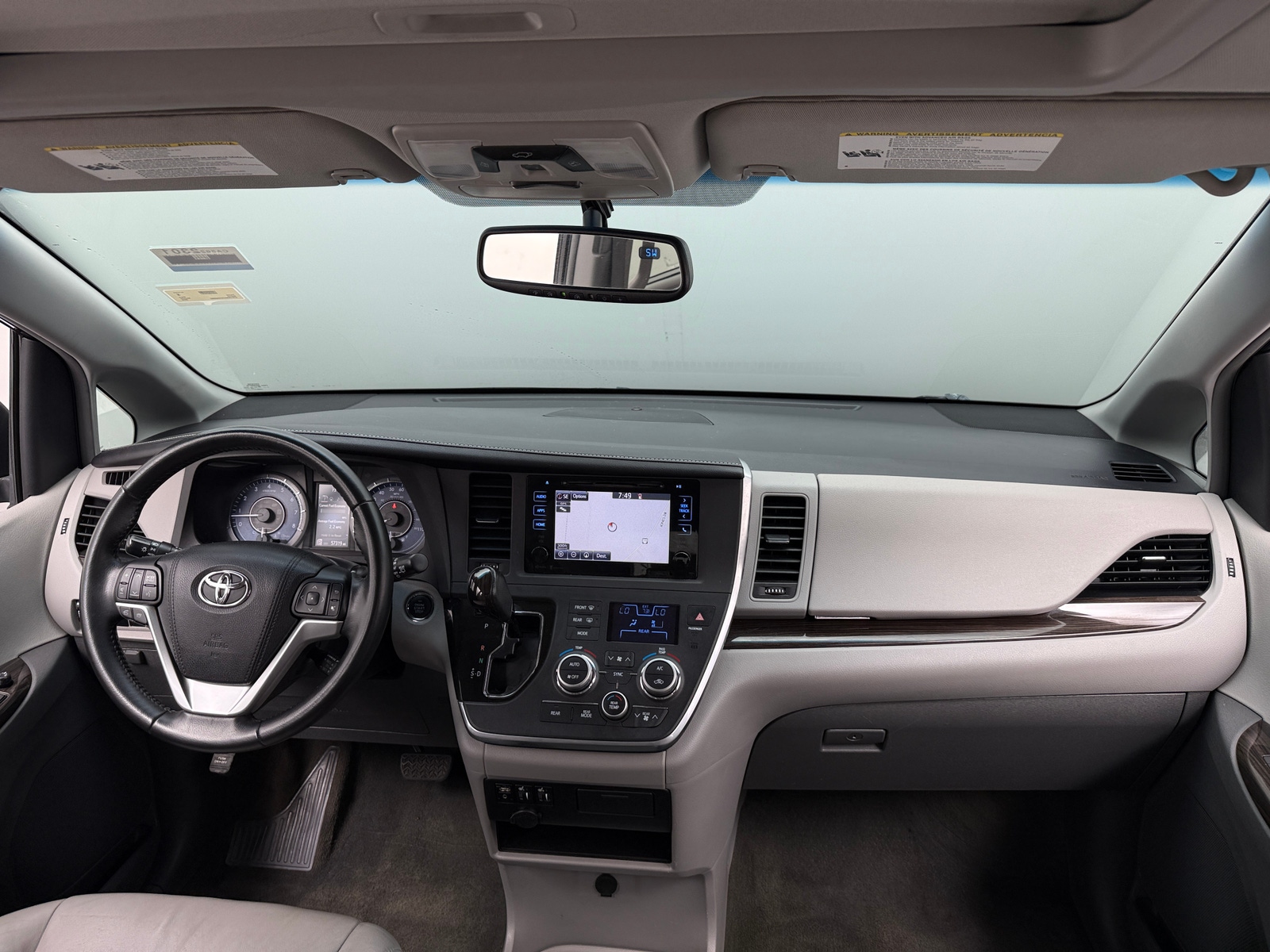 Thumbnail: 2015 Toyota Sienna - 2