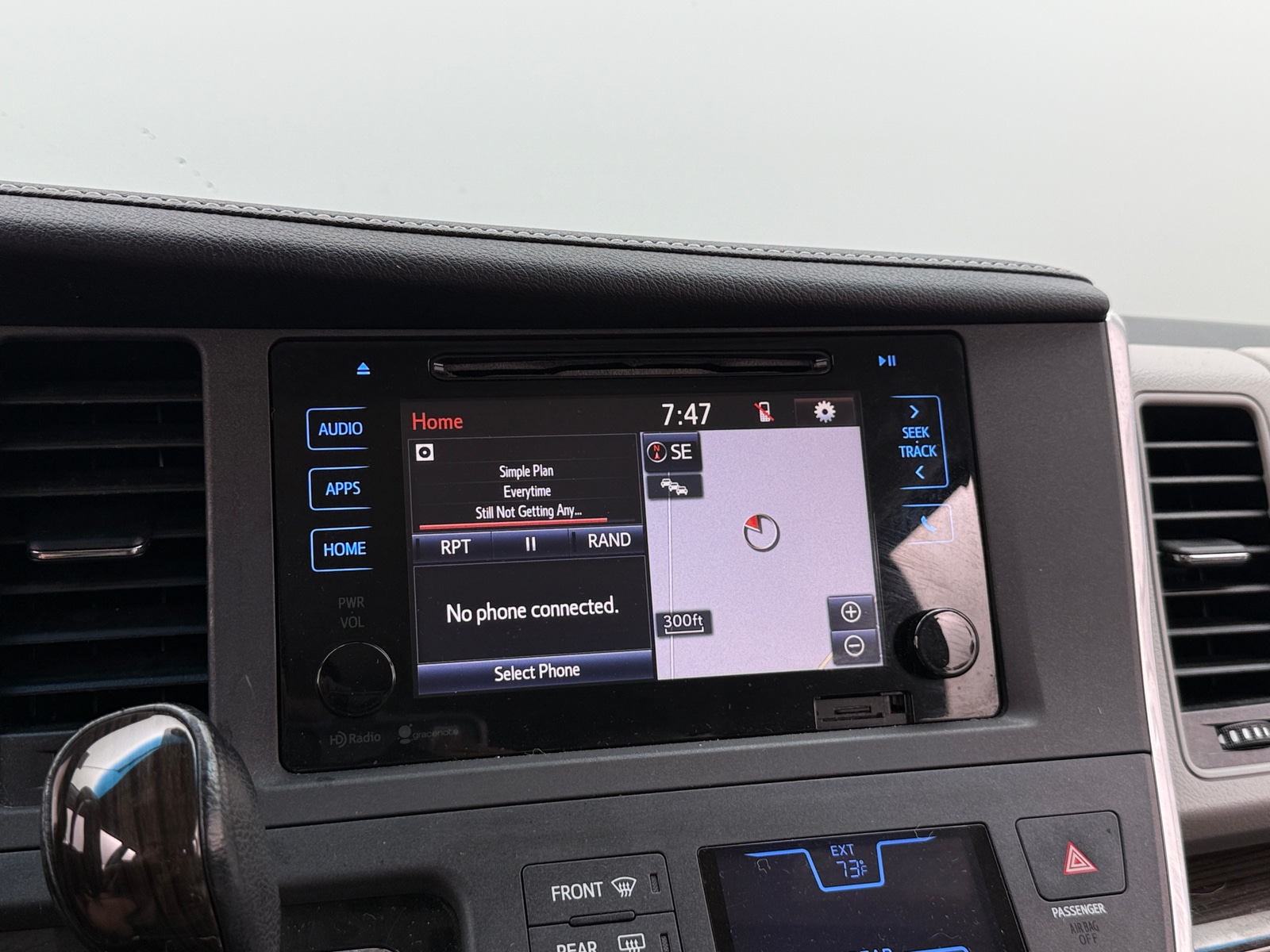 Thumbnail: 2015 Toyota Sienna - 3