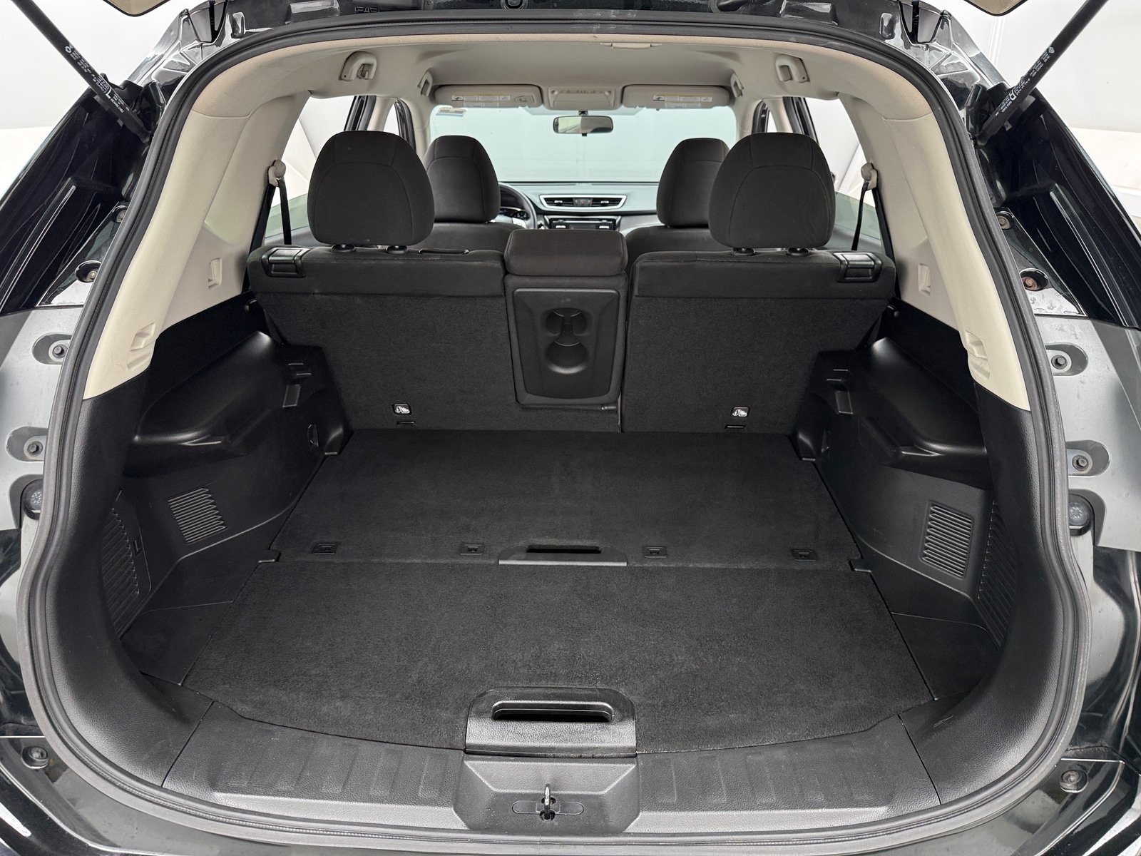 Thumbnail: 2016 Nissan Rogue - 7