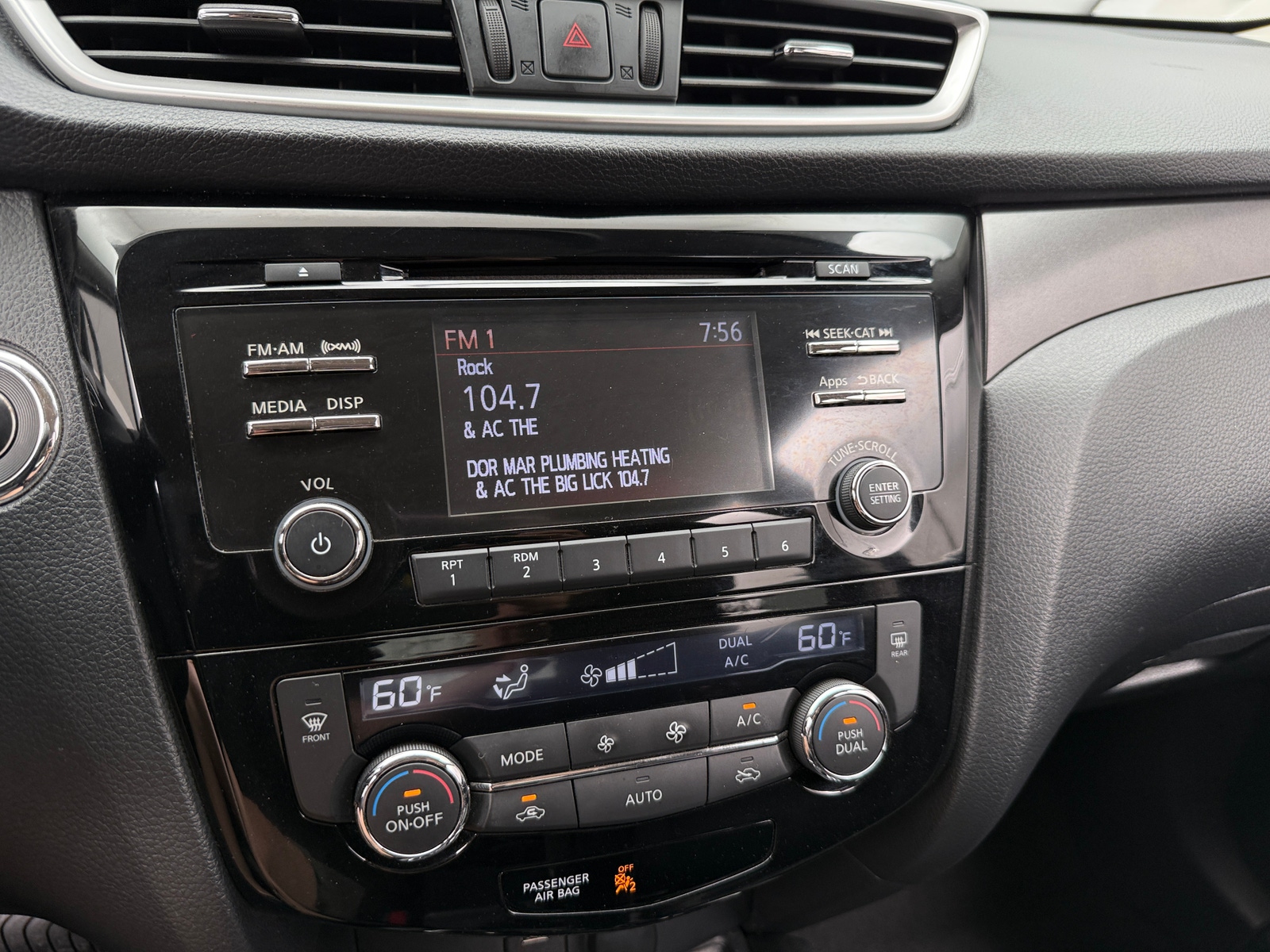 Thumbnail: 2016 Nissan Rogue - 4