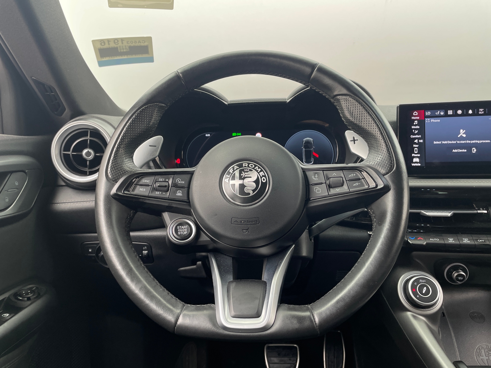Thumbnail: 2024 Alfa Romeo Tonale - 4